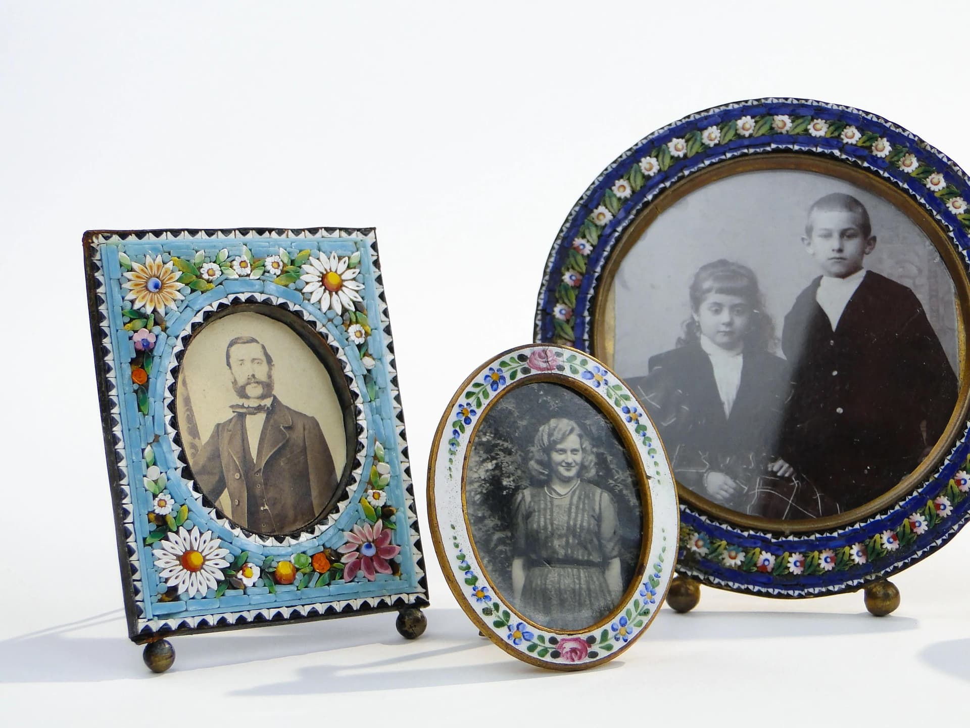 Photo frame rondo, millefiori, multicolor, gilt brass, Italy, early 20th c. - 31969