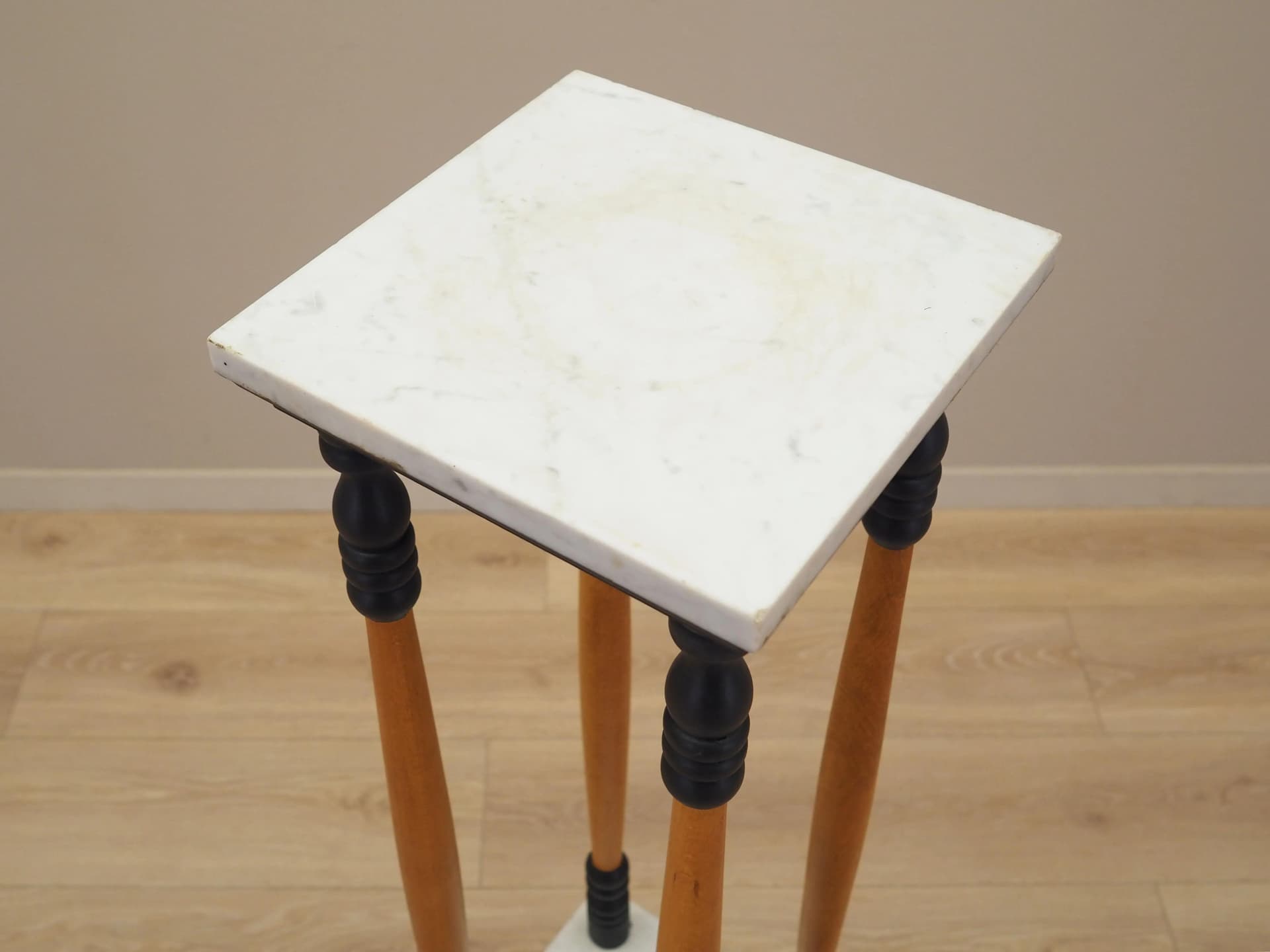 Plant stand, yellow beech, white marble, Denmark, 1970s. - 31758
