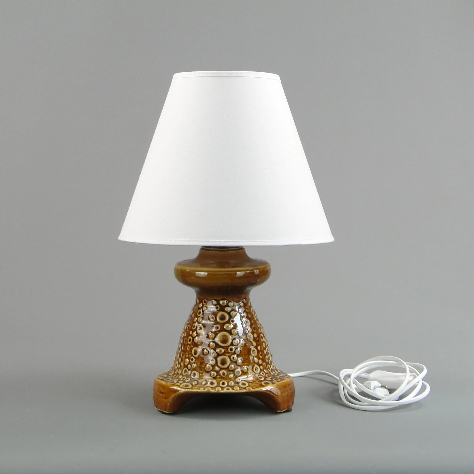 Lampa stołowa, ceramika brąz ciemny, proj. A. Sadulski, Polska, lata 70. - 32121