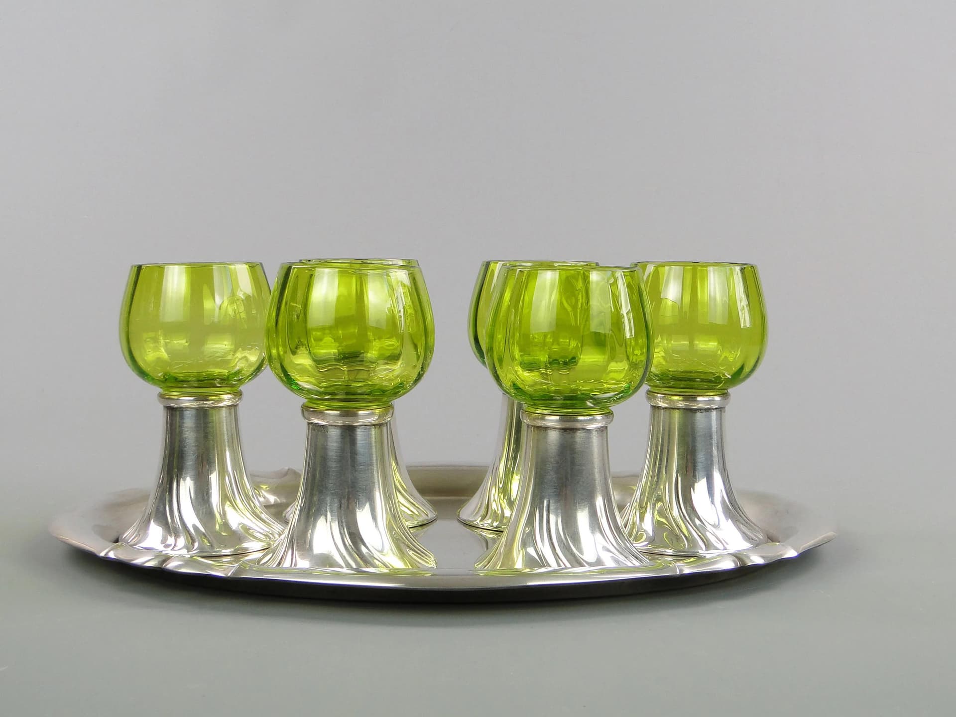 Komplet do wina Art Deco, szkło turkusowe, mosiądz srebrzony, Frantisek Bibus i syn, Czechosłowacja, lata 20. - 32097