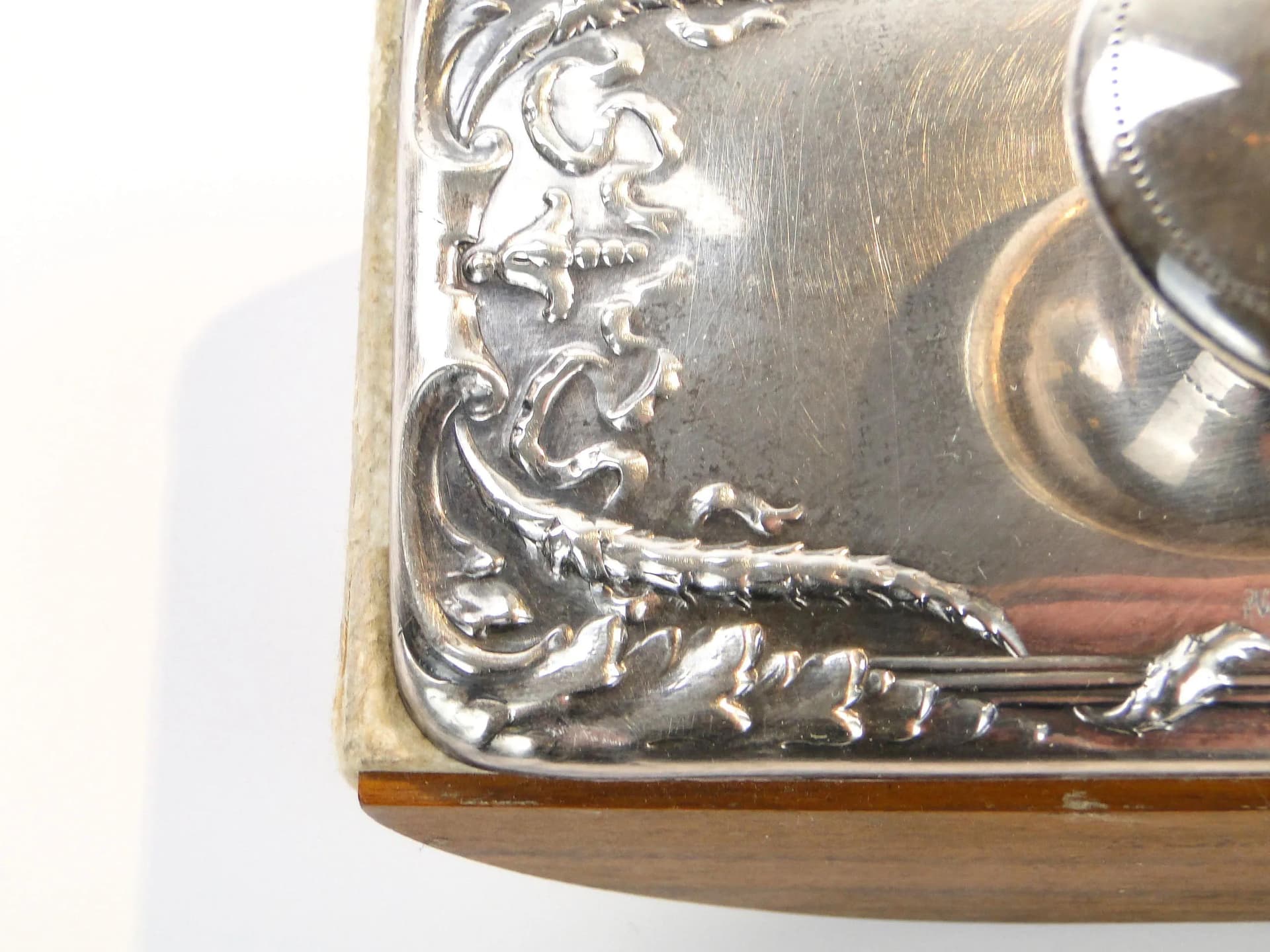 Bibularz z girlandami, mahoń brązowy ciemny, srebro, Włochy, lata 50. - 32321