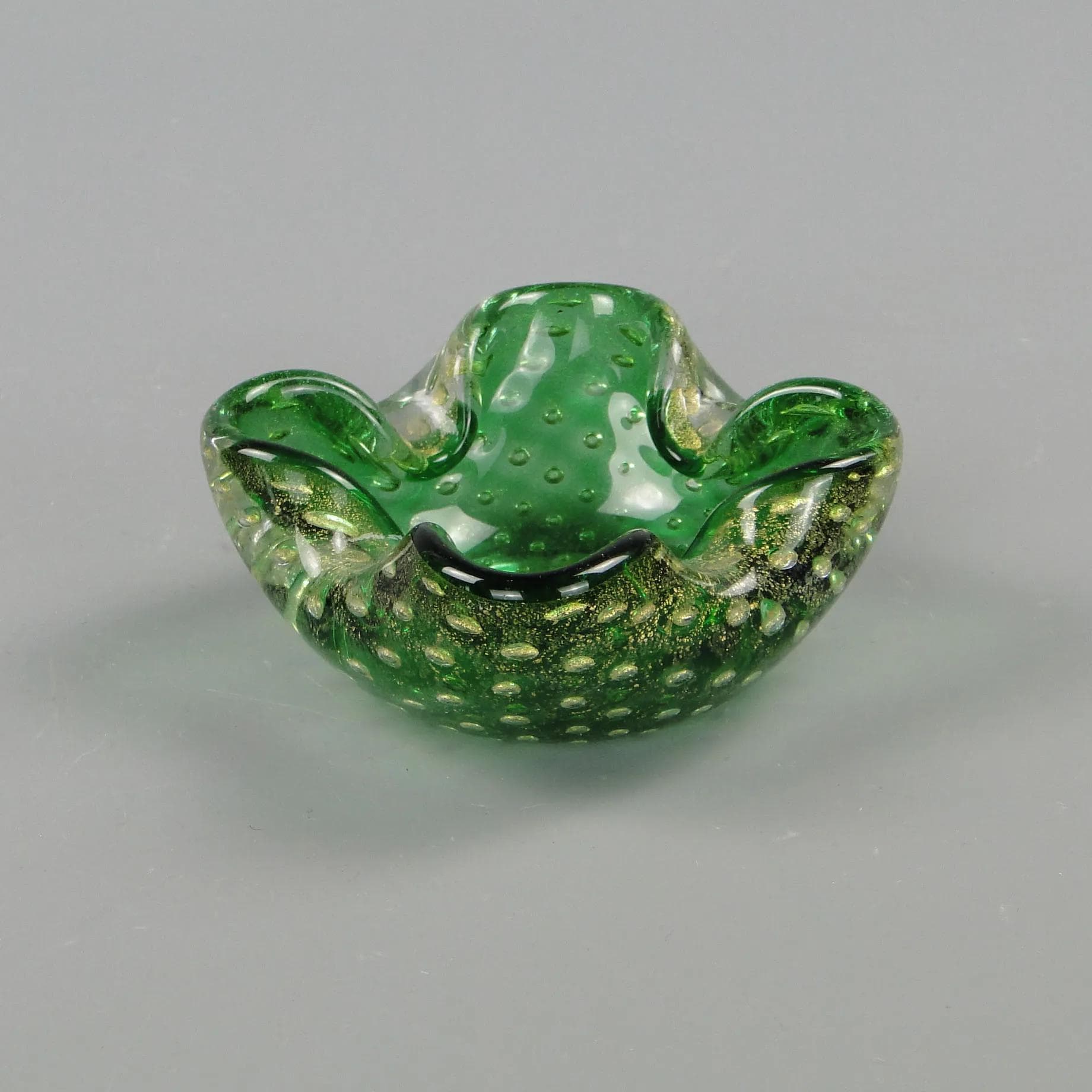 Bowl, green and gold glass, by E. Barovier, Barovier & Toso, Italy, 1930s - 32311