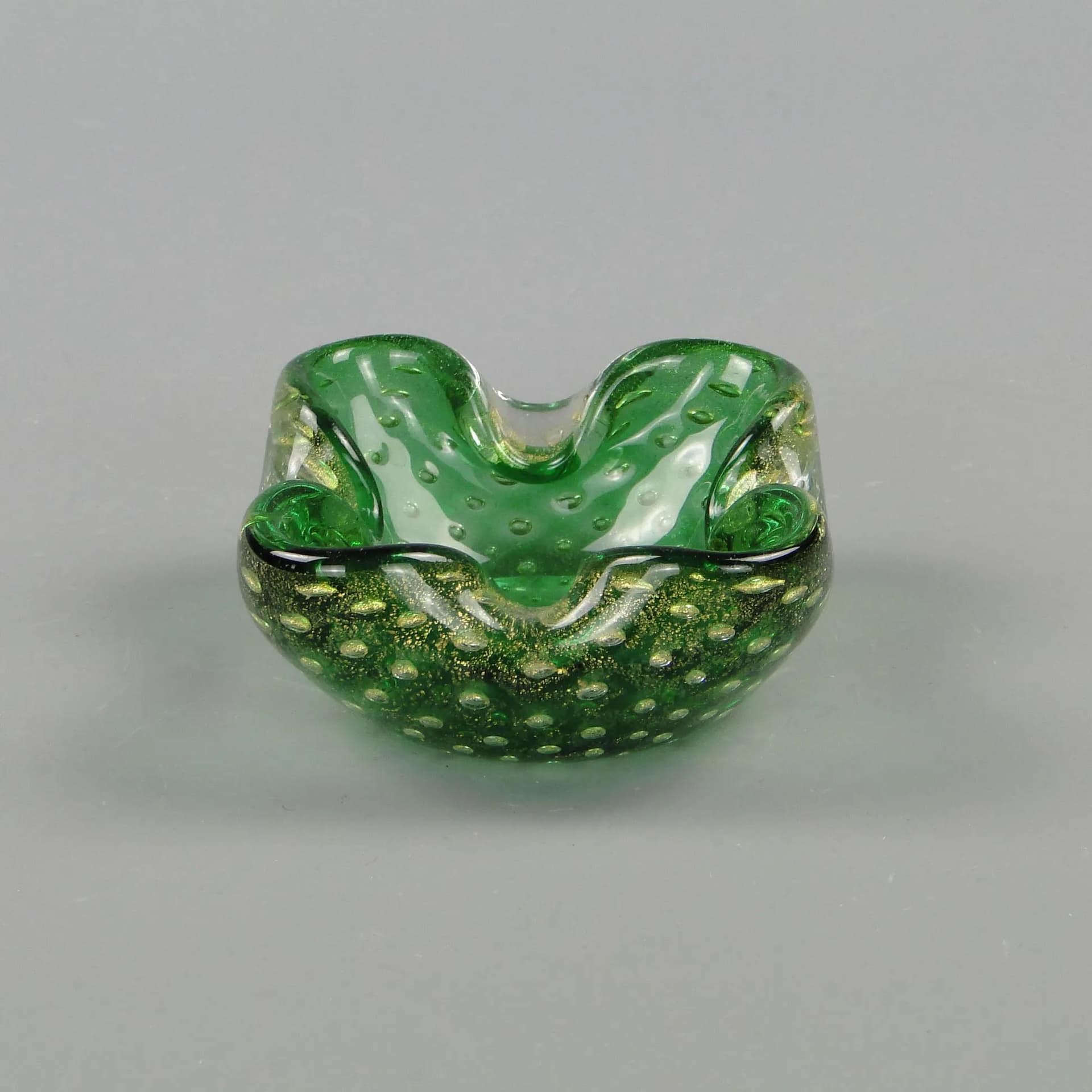 Bowl, green and gold glass, by E. Barovier, Barovier & Toso, Italy, 1930s - 32310