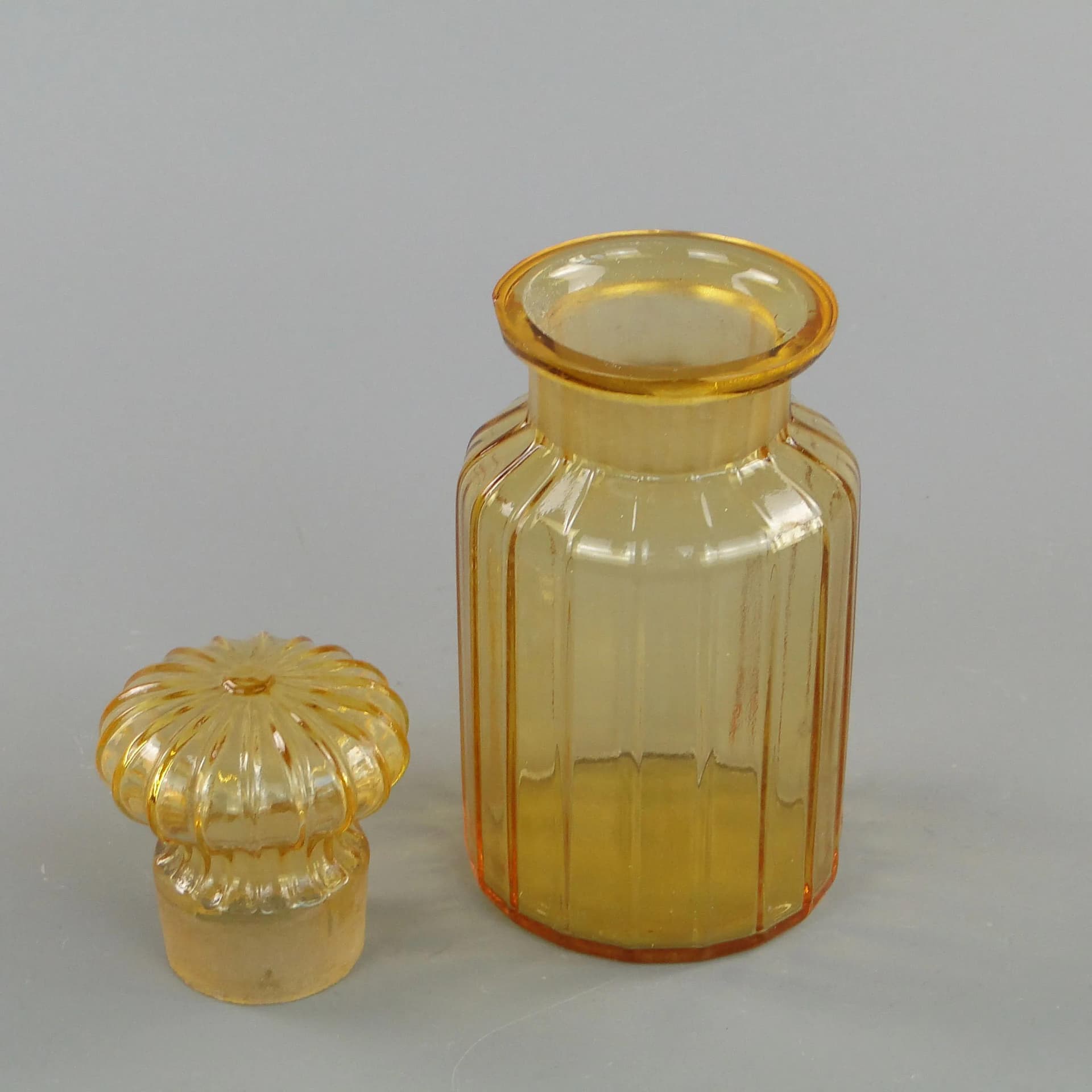 Art Nouveau tea caddy, dark brown glass, Ząbkowice, Poland, early 20th c. - 32687