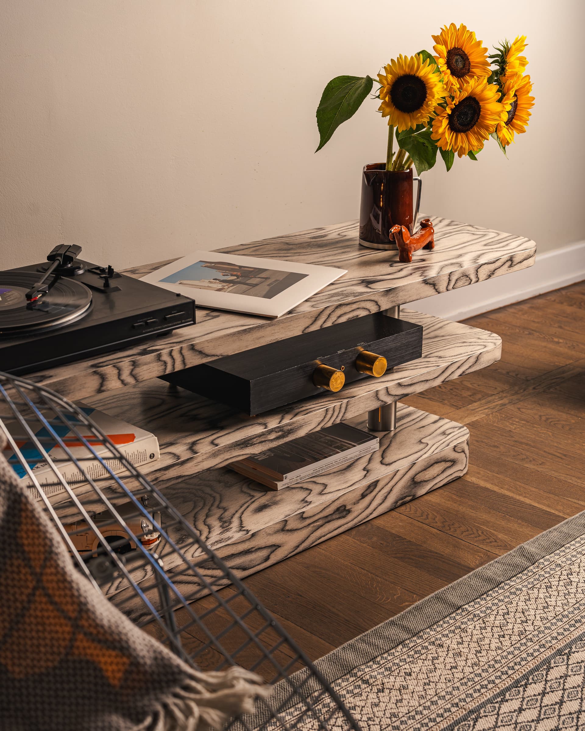 Szafka RTV Rel Sottsass szary i stal szczotkowana, Feum - 33055