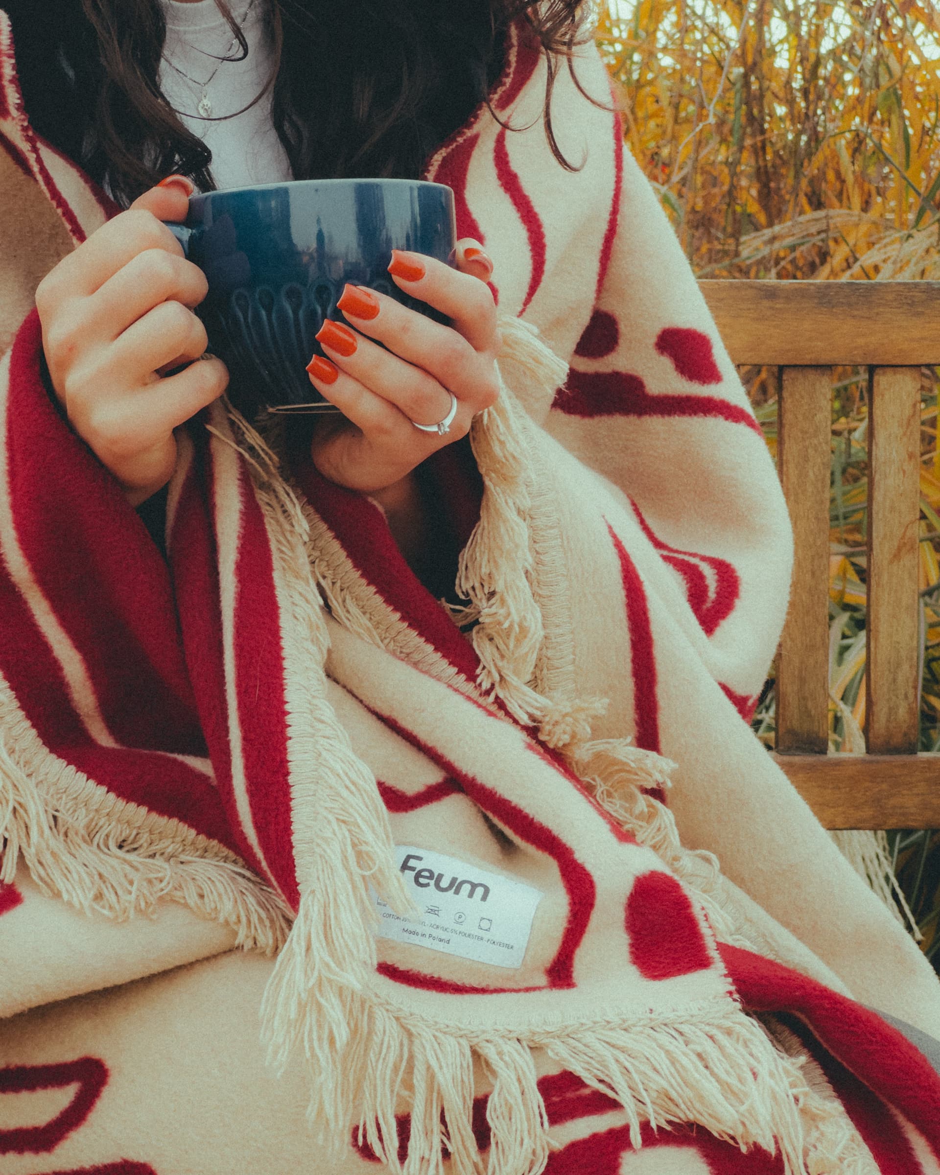 Koc 200x150 cm czerwony i beżowy, proj. Lena Dombek, Feum - 33000