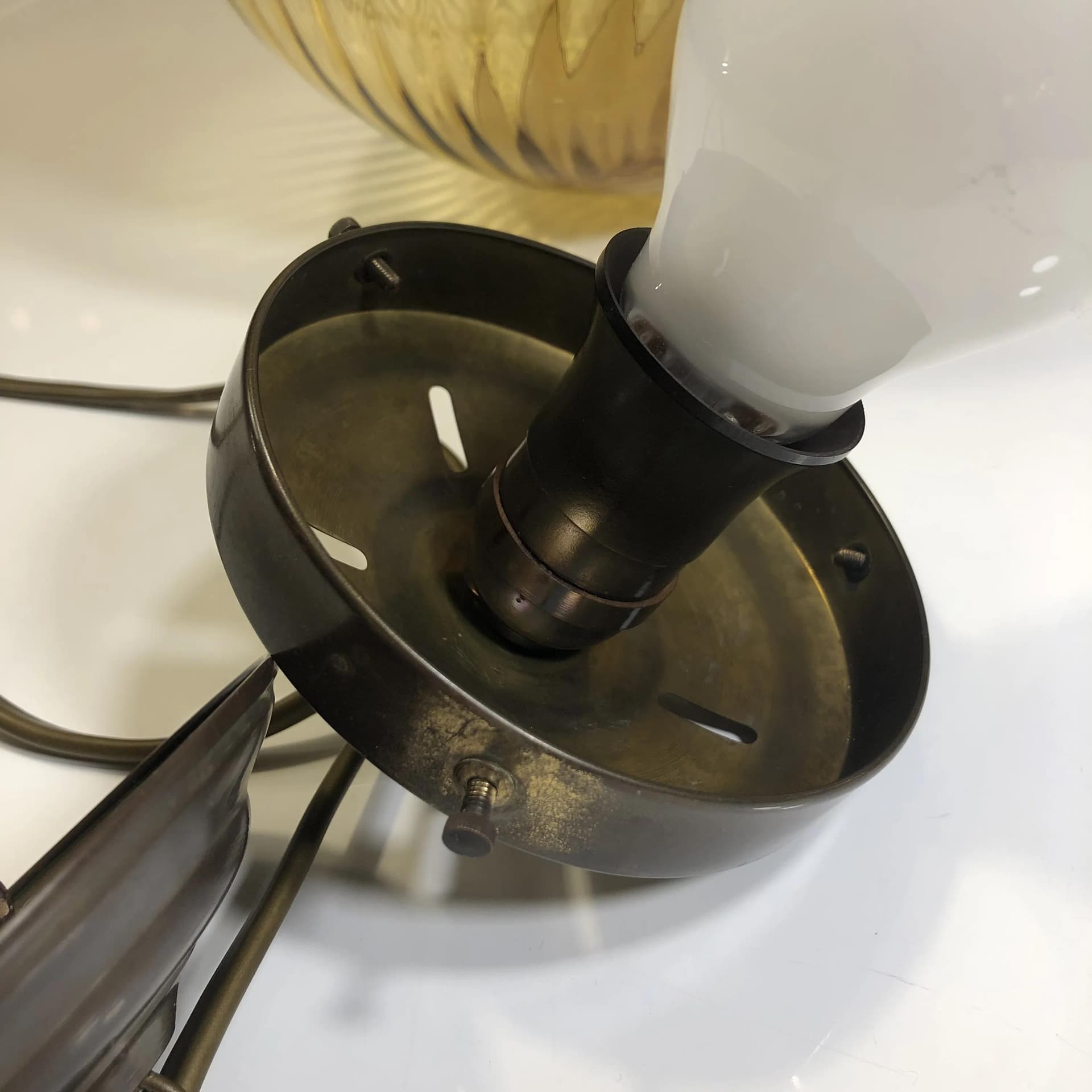 Lampa wisząca, szkło miodowy, mosiądz złoty, Niemcy, lata 50. - 32915