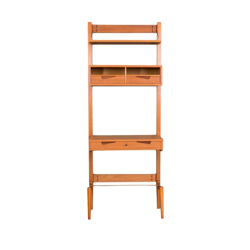 Regał ścienny, teak brązowy, proj. K. Riise, Norwegia, lata 60.