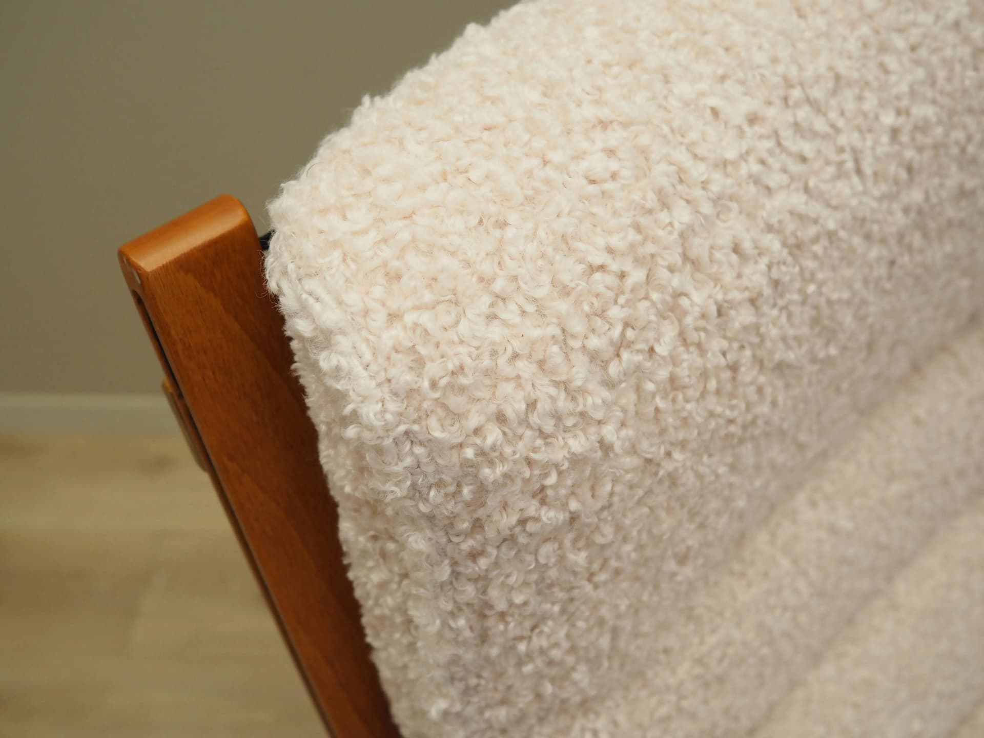 Lounge Chair, beige, plywood, by I. Relling, Westnofa, Norway, 1970s. - 33095