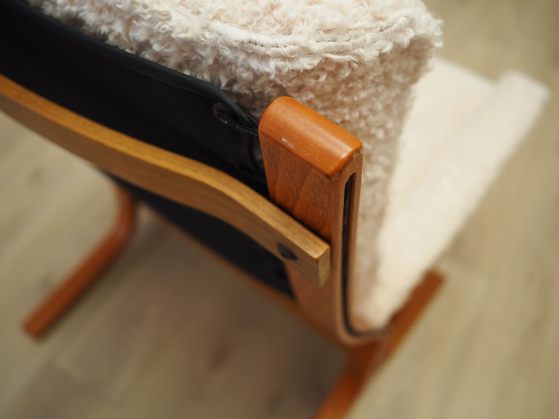 Lounge Chair, beige, plywood, by I. Relling, Westnofa, Norway, 1970s. - 63957
