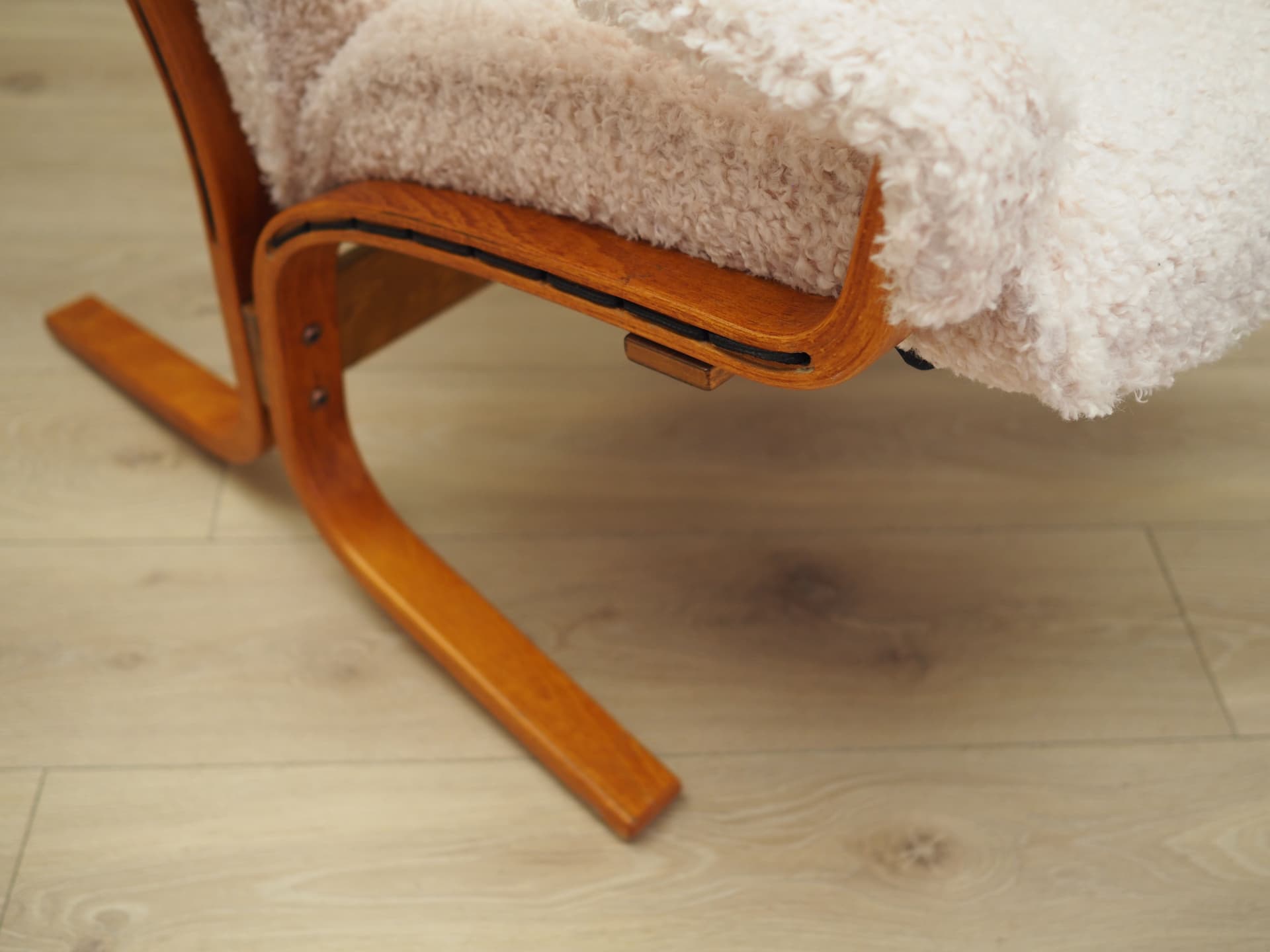 Lounge Chair, beige, plywood, by I. Relling, Westnofa, Norway, 1970s. - 63956