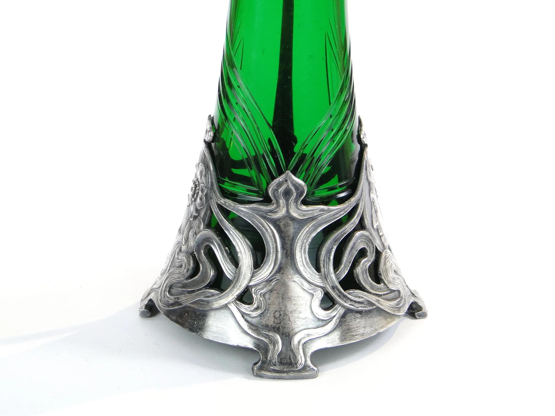 Karafka secesyjna, szkło zielone, cyna srebrzona, proj. A. Mayer, WMF, Niemcy, początek XX w. - 33236