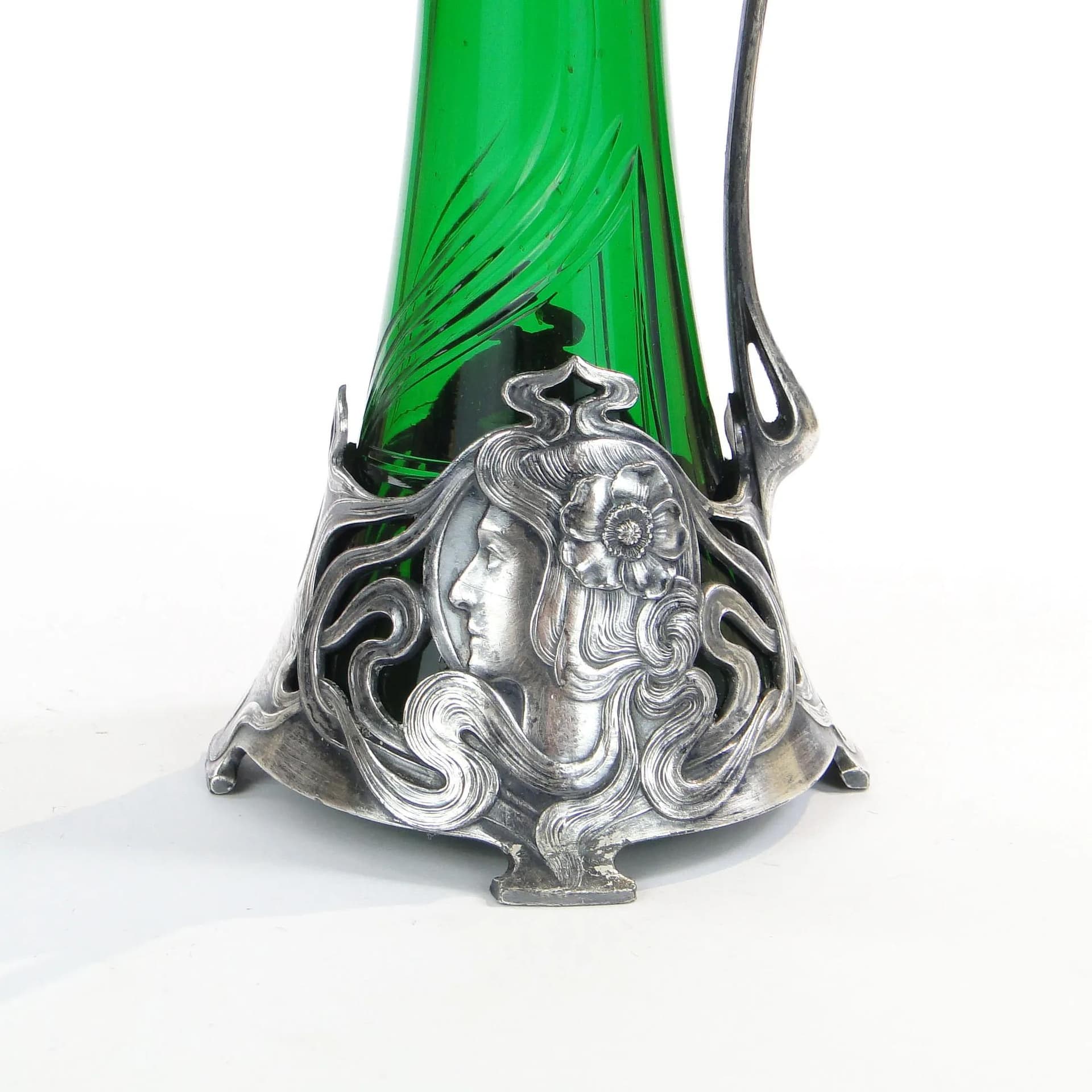 Karafka secesyjna, szkło zielone, cyna srebrzona, proj. A. Mayer, WMF, Niemcy, początek XX w. - 33234