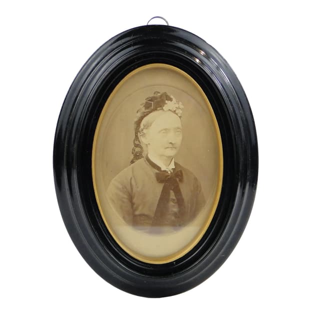 Elliptical Photo Frame, black wood, gilded accent, Germany, 1920s - DIMENSION