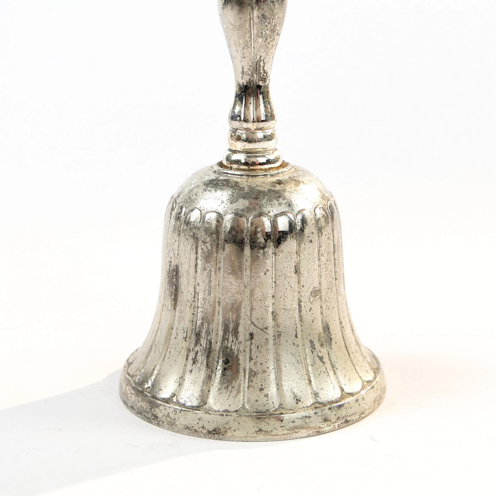 Dzwonek stołowy, srebro, mosiądz, Anglia, lata 50. - 33427