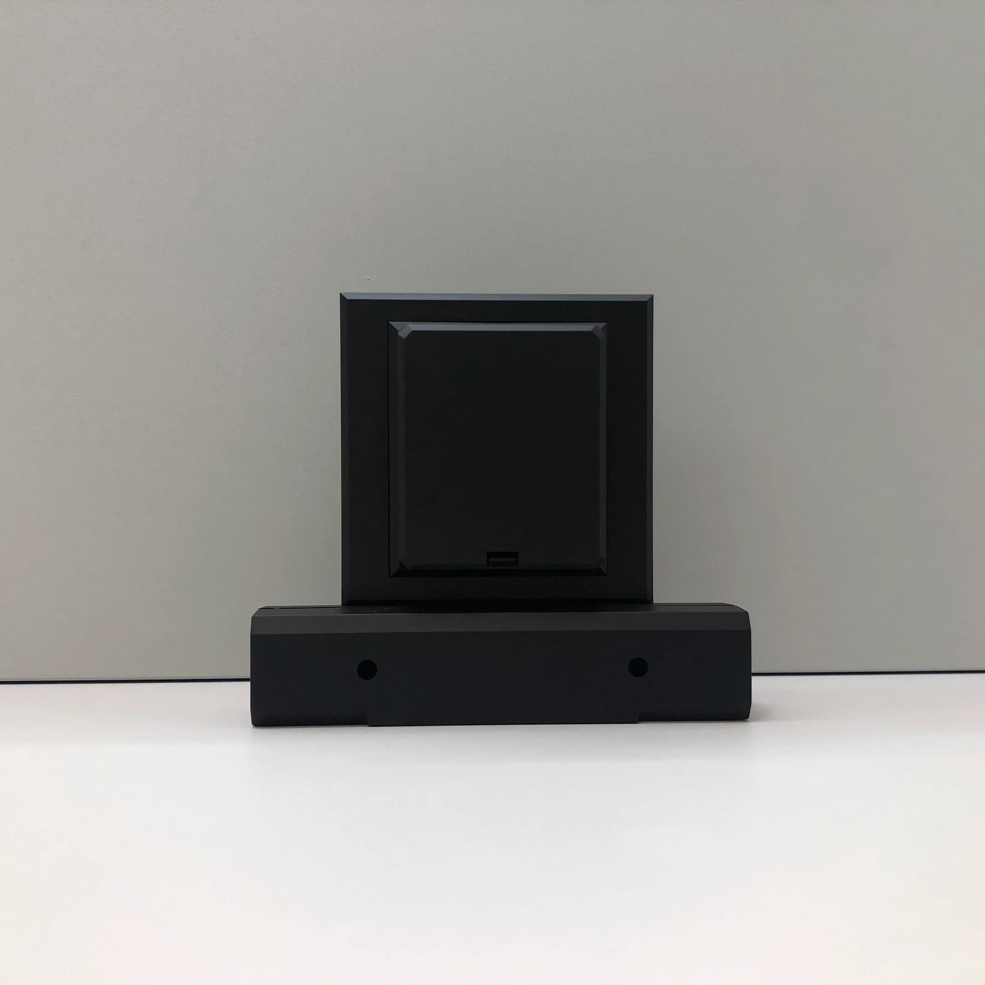 Zegar stołowy, czarny, tworzywo sztuczne, Niemcy, lata 90. - 33566