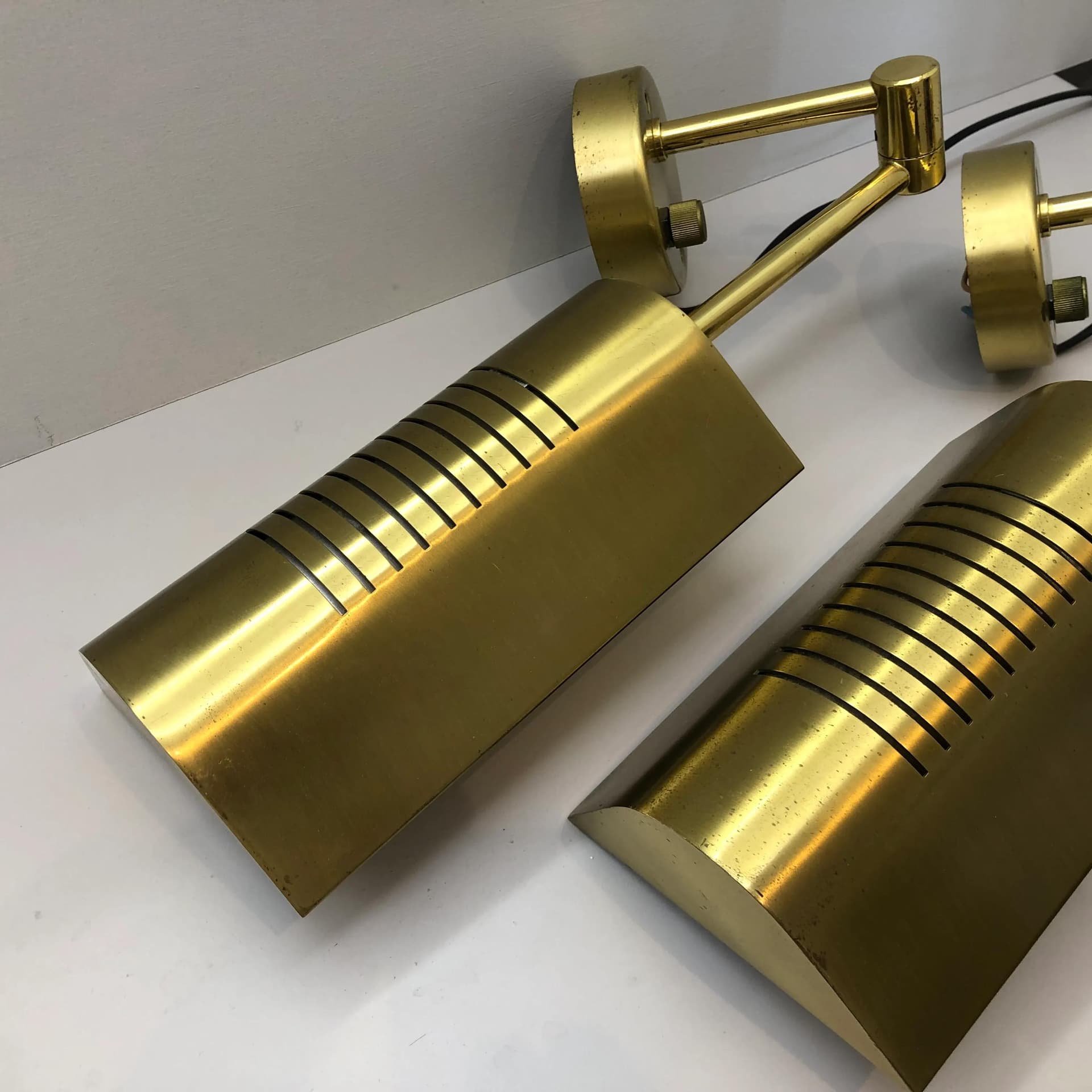 Pair of wall sconces, golden brass, Bankamp Leuchten, Germany, 1970s. - 33554