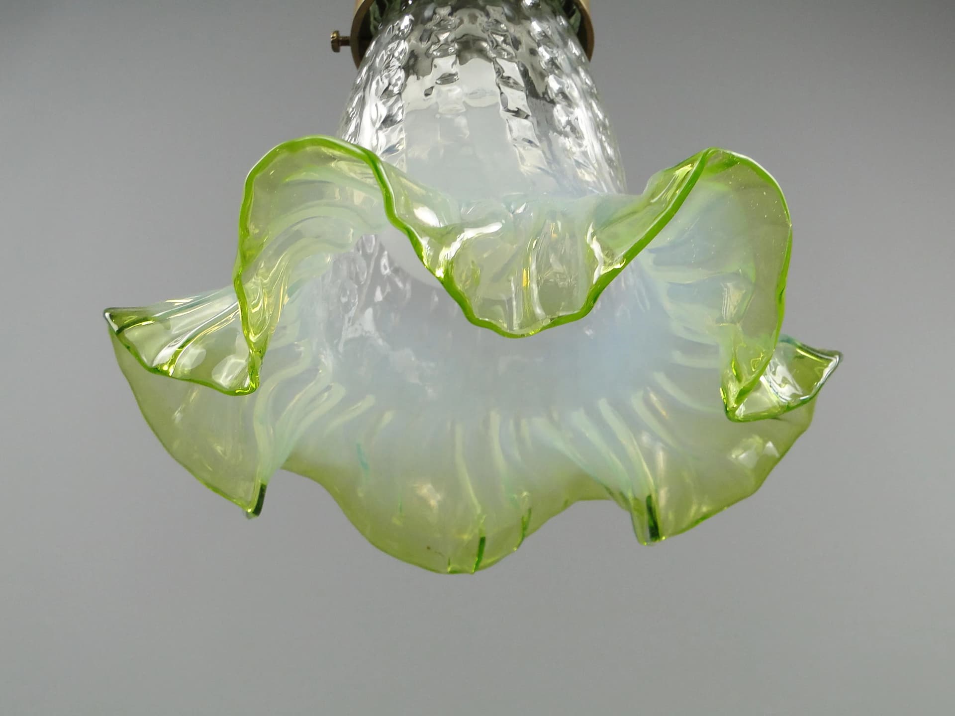 Table lamp Art Nouveau, brass, green glass, Austria, early 20th c. - 33602