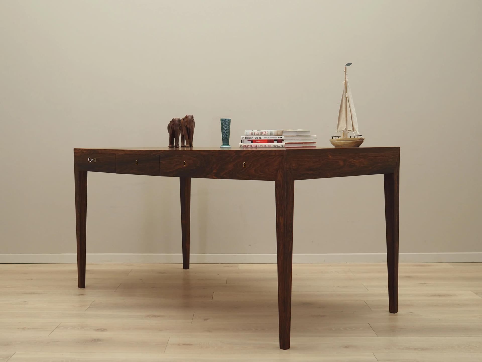Desk, brown rosewood, by S. Hansen, Haslev Møbelsnedkeri, Denmark, 1960s. - 33652