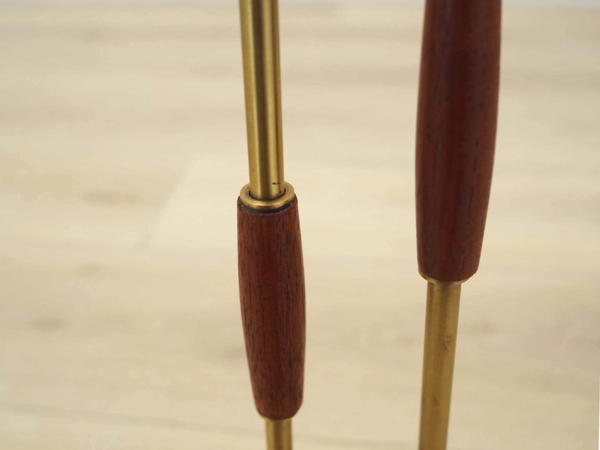 Popielniczka, teak brązowy, mosiądz złoty, Dania, lata 70. - 33643