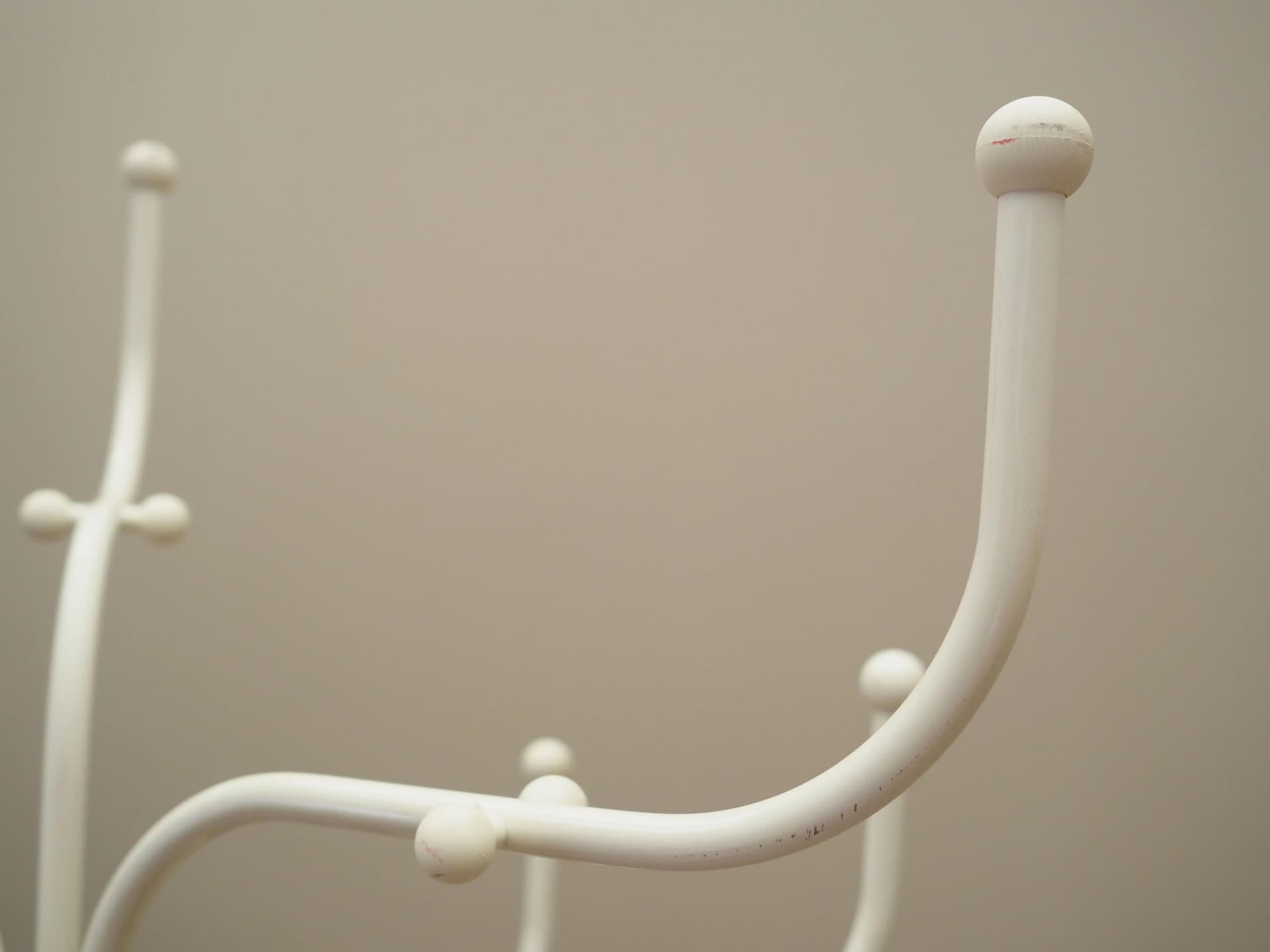 Standing coat rack Coat Tree, white metal, by S. Werner, Fritz Hansen, Denmark, 1970s. - 33849