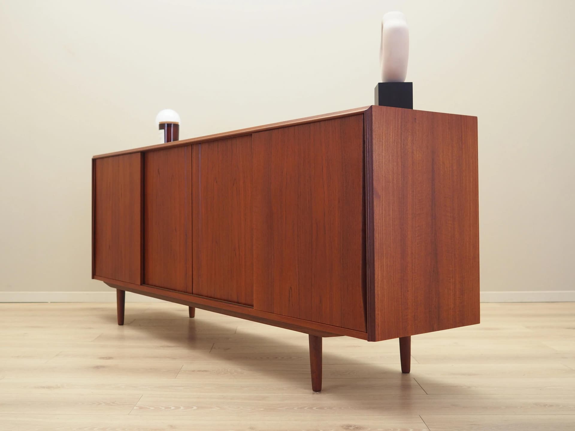 Sideboard, teak pomarańczowy, proj. E.W. Bach, Dania, lata 60. - 33787