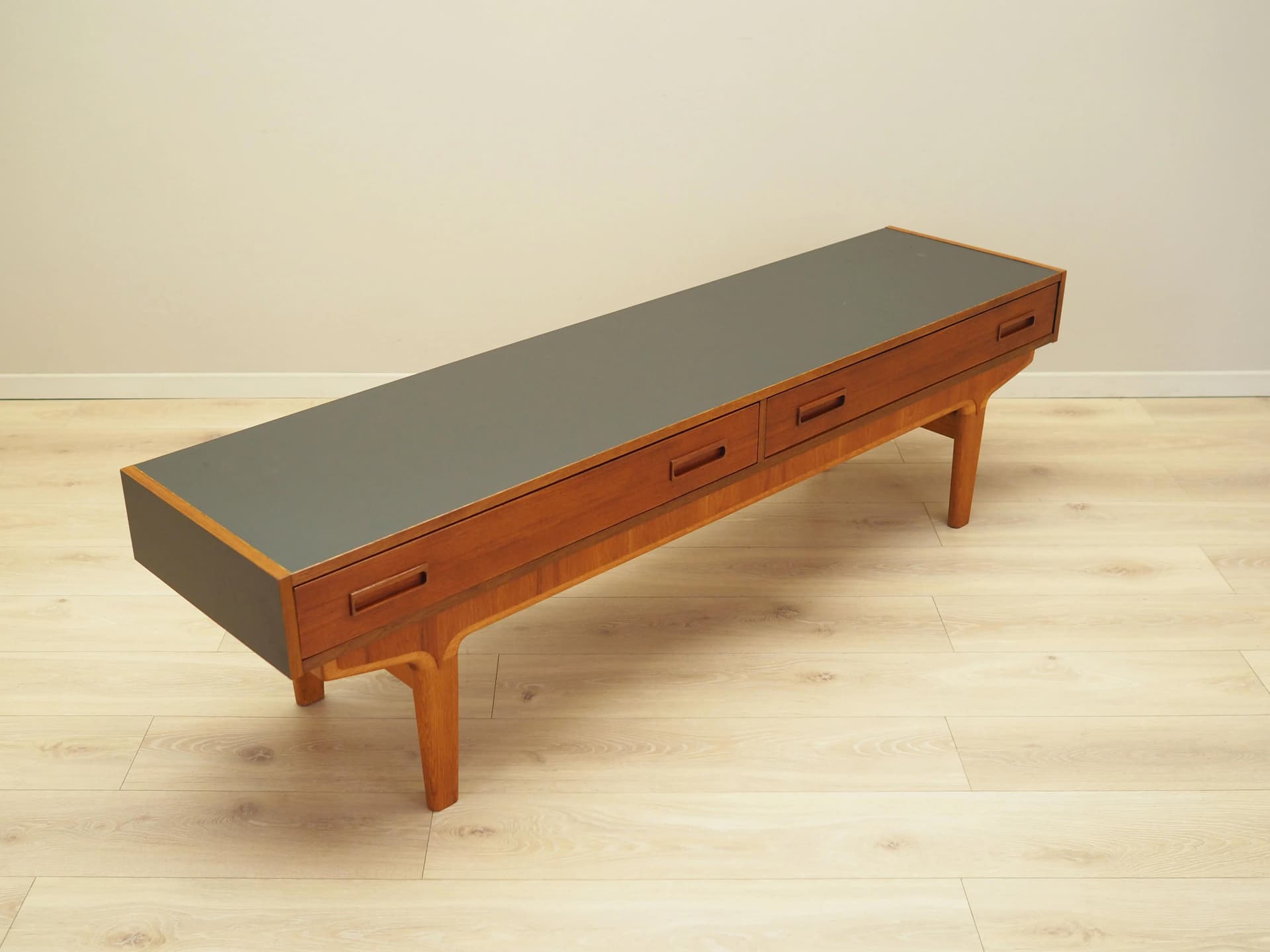 Lowboard, teak pomarańczowy, Dania, lata 60. - 33770