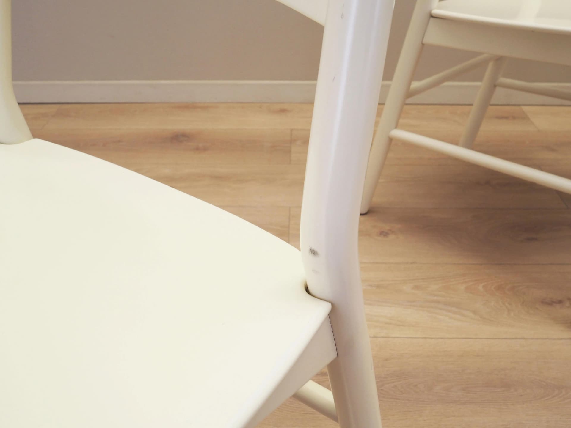 Komplet czterech krzeseł, buk ivory white, Włochy, lata 70. - 33761