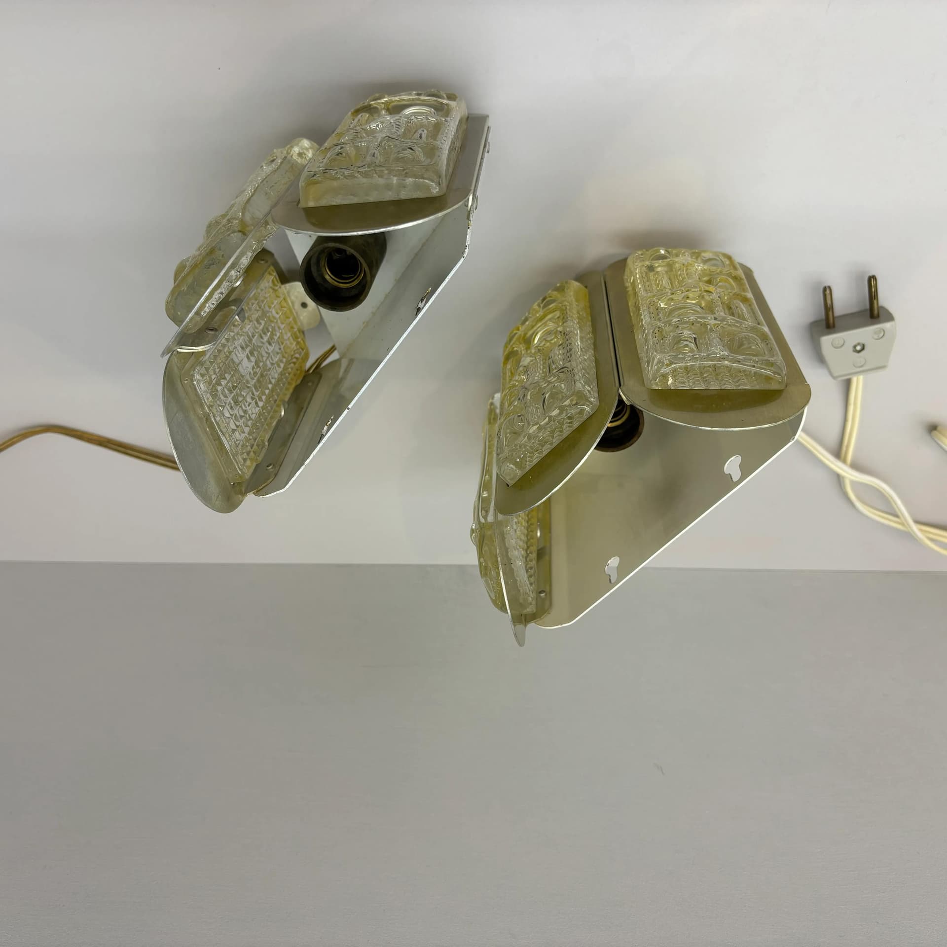 Pair of wall sconces, Vitrika, amber glass, gold aluminium, Denmark, 1960s. - 33953
