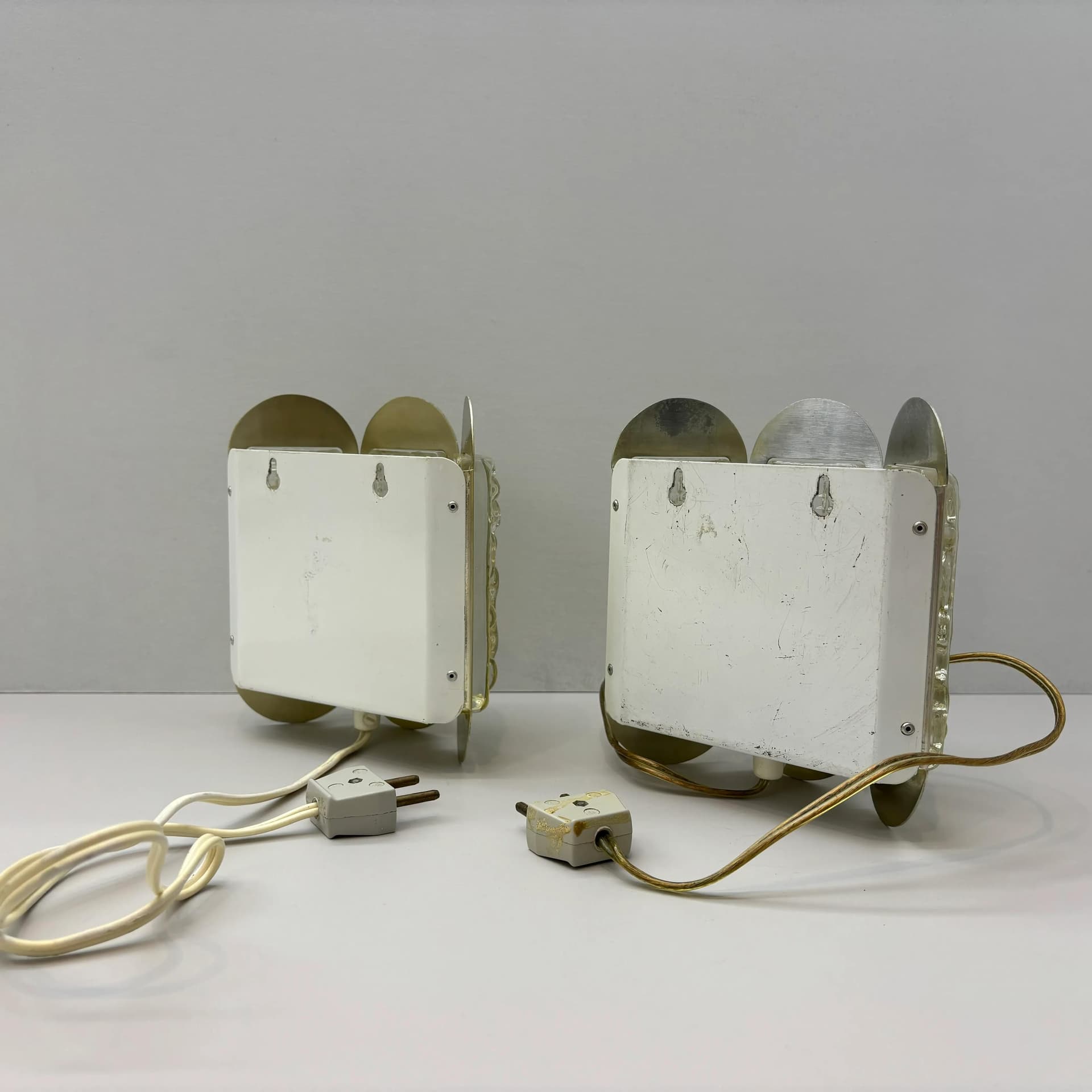 Pair of wall sconces, Vitrika, amber glass, gold aluminium, Denmark, 1960s. - 33952