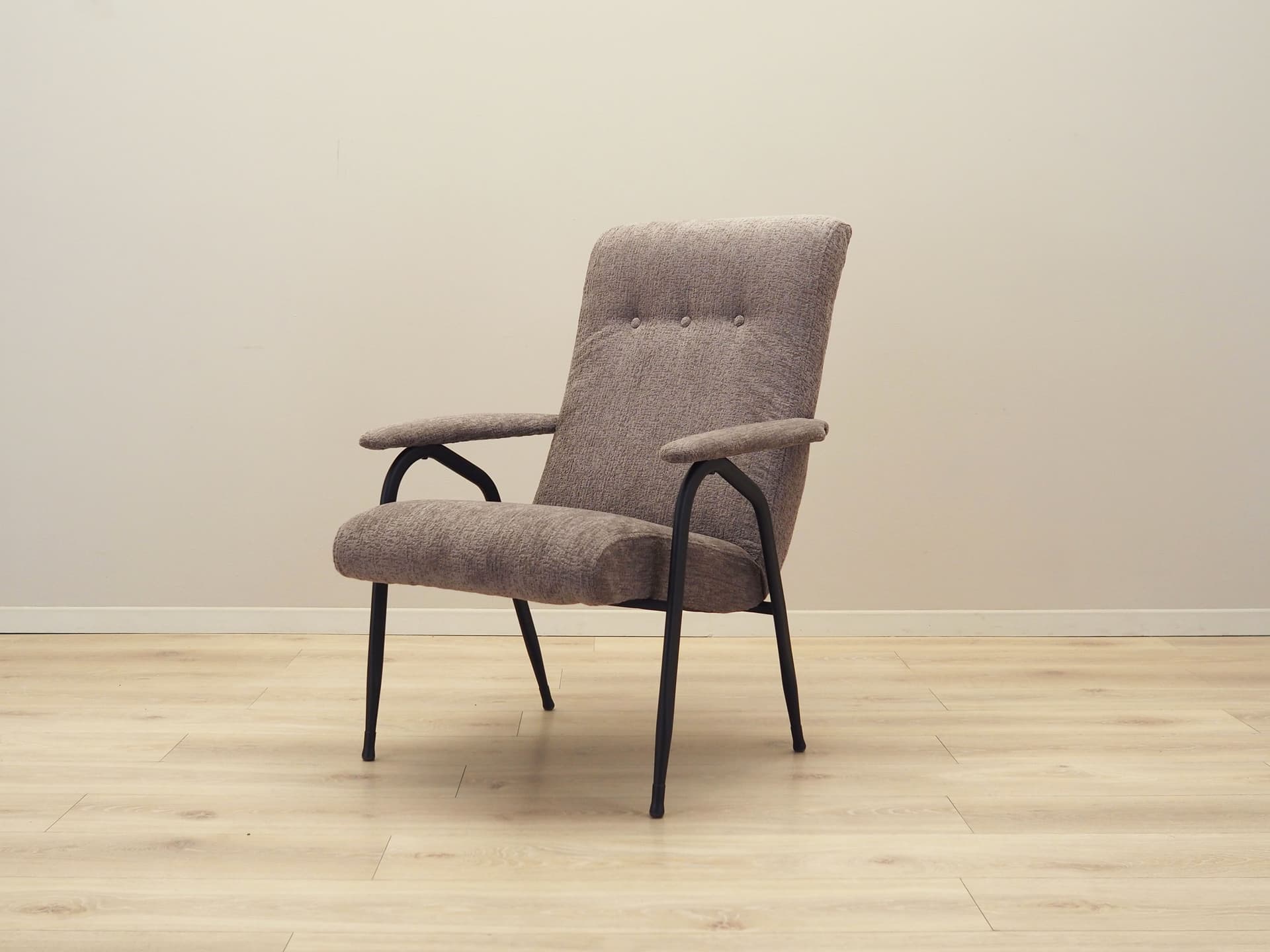 Fotel mid-century modern, tkanina szara, metal czarny, Włochy, lata 70. - 63768