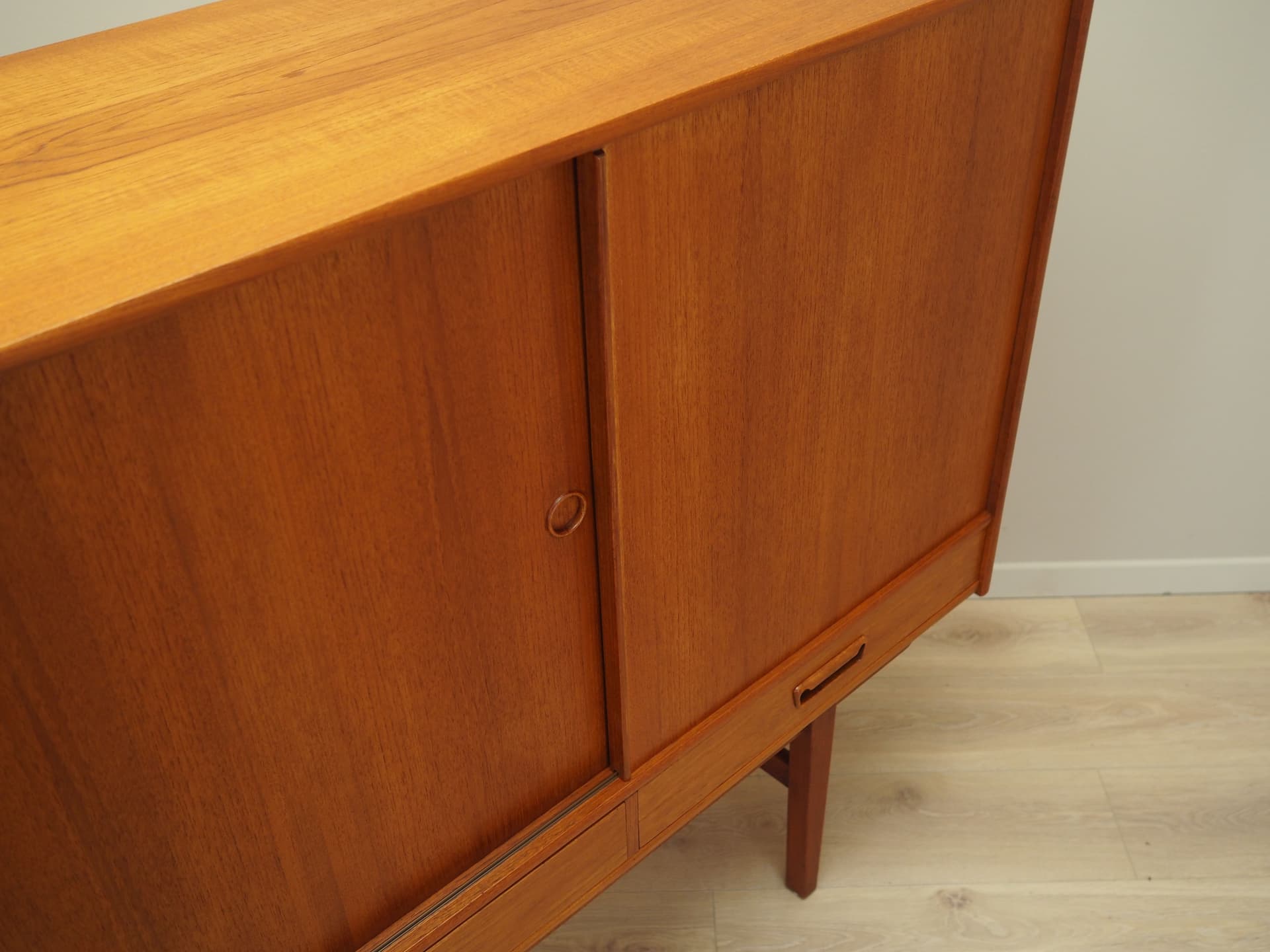 Highboard, teak pomarańczowy, Dania, lata 60. - 63723