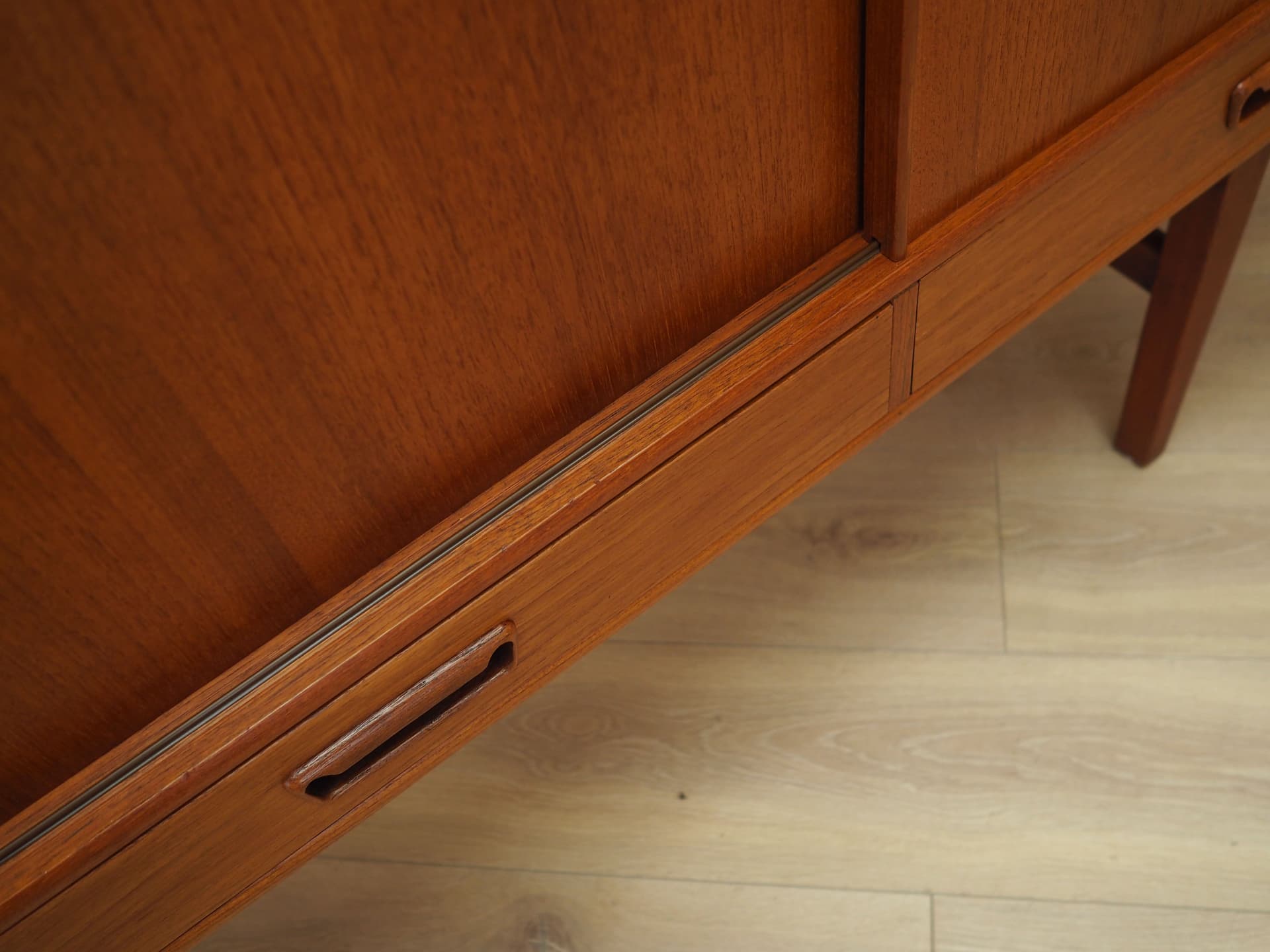 Highboard, teak pomarańczowy, Dania, lata 60. - 63725