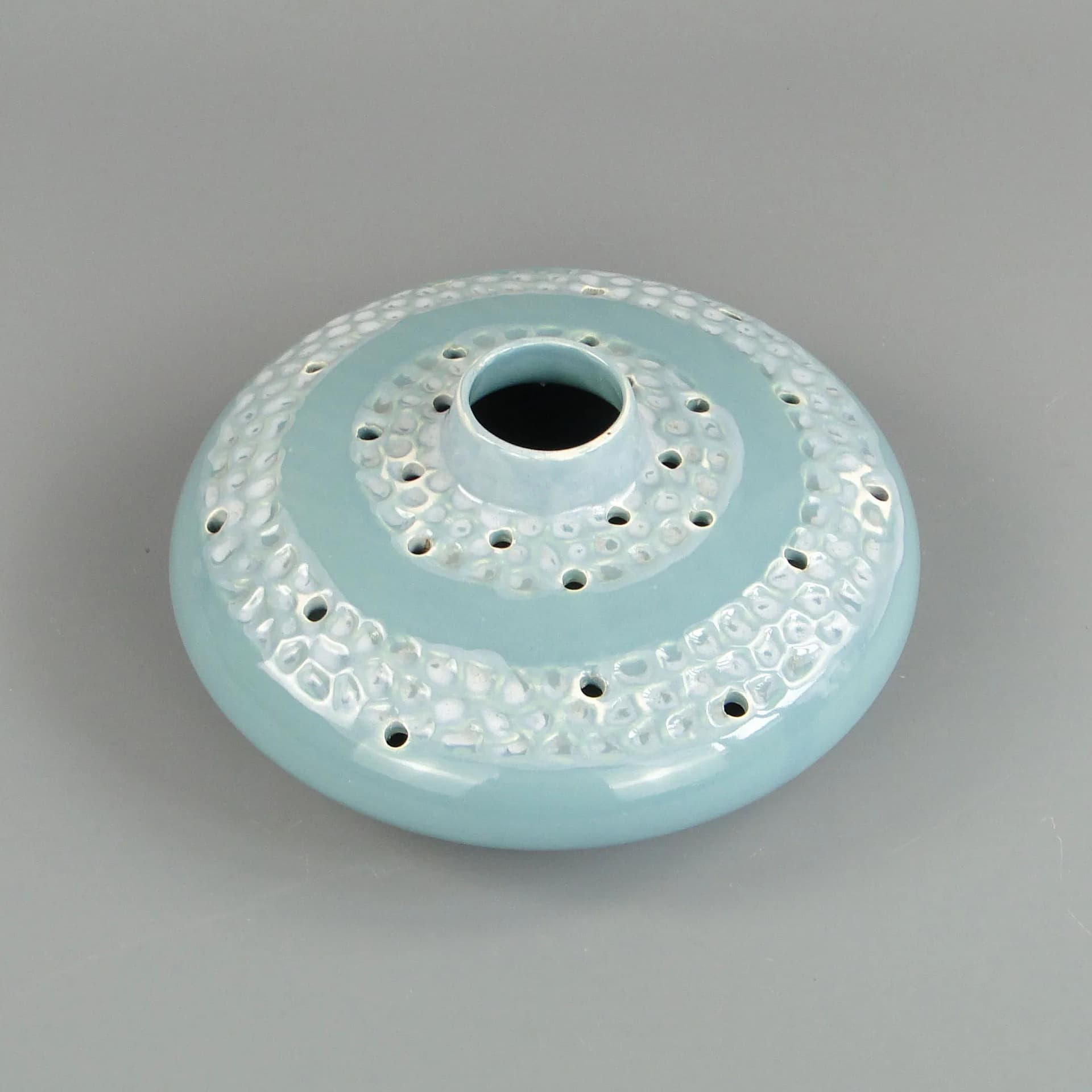 Wazon ikebana Ogródek 538, fajans szkliwiony niebieski, proj. J. Sowiński, Włocławek, Polska, lata 60. - 34657