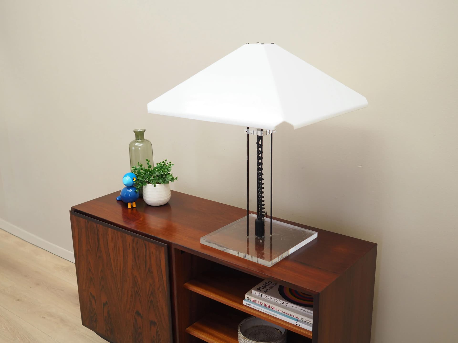 Lampka biurkowa, mid-century modern, biały, metal, Dania, lata 70. - 34762