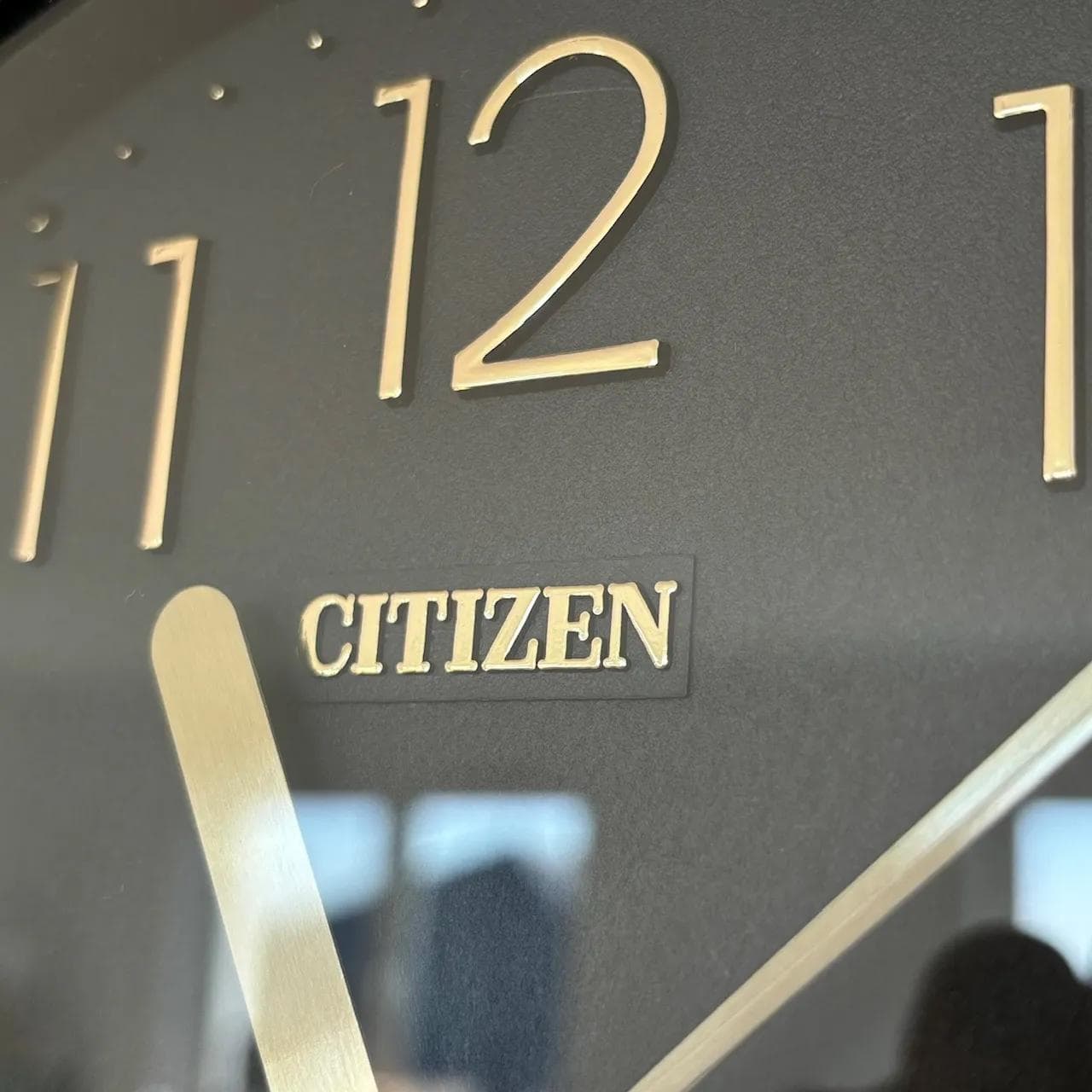 Zegar ścienny czarny, plastik złoty, szkło transparentny, Citizen, Japonia, lata 80. - 34594