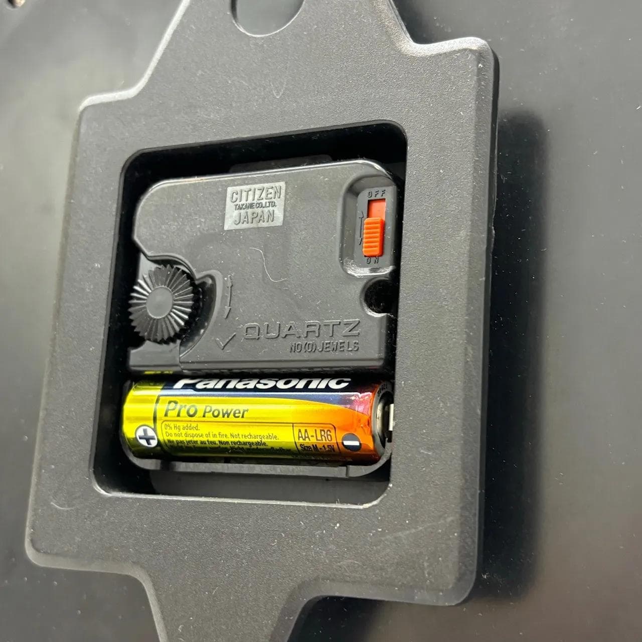 Zegar ścienny czarny, plastik złoty, szkło transparentny, Citizen, Japonia, lata 80. - 34591