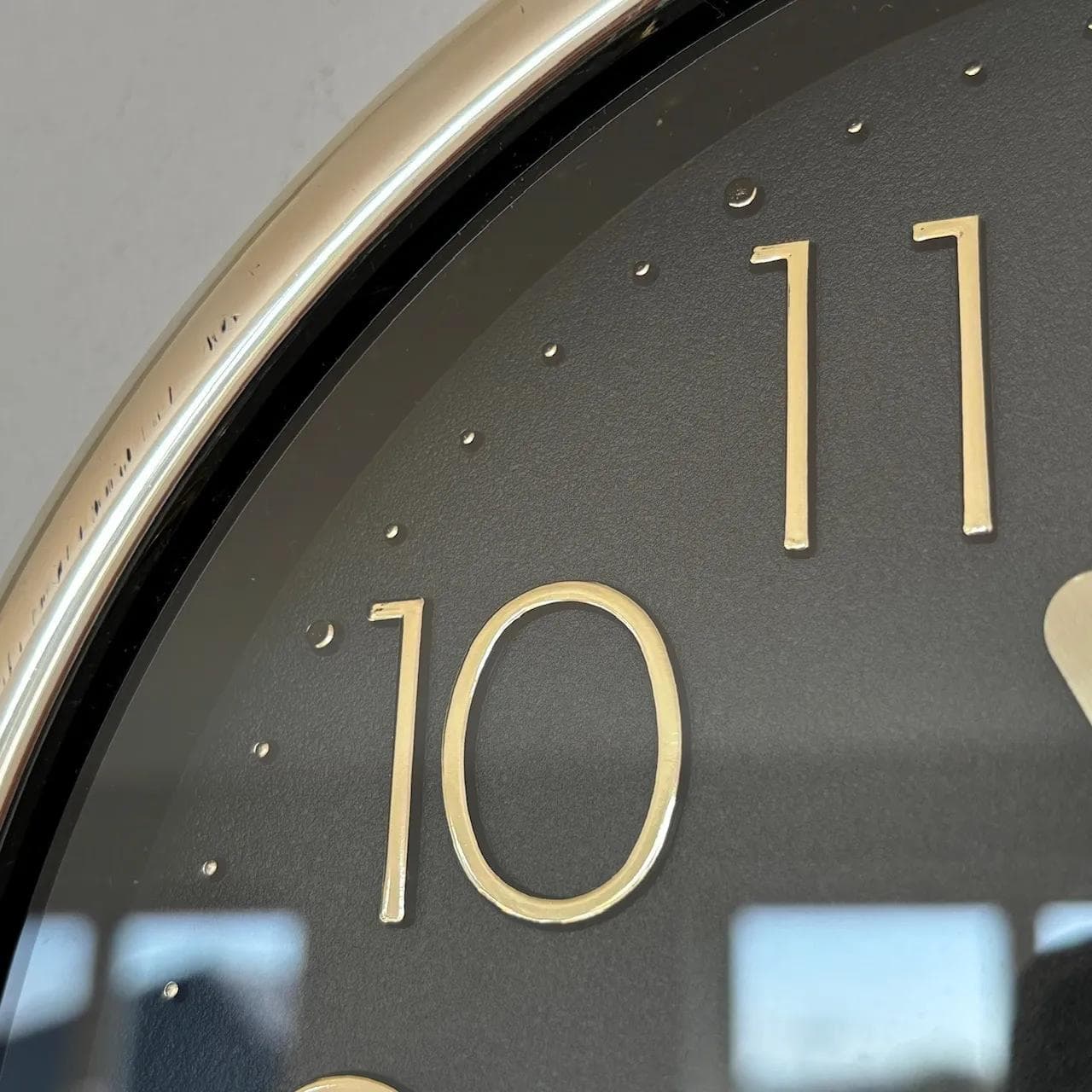 Zegar ścienny czarny, plastik złoty, szkło transparentny, Citizen, Japonia, lata 80. - 34595