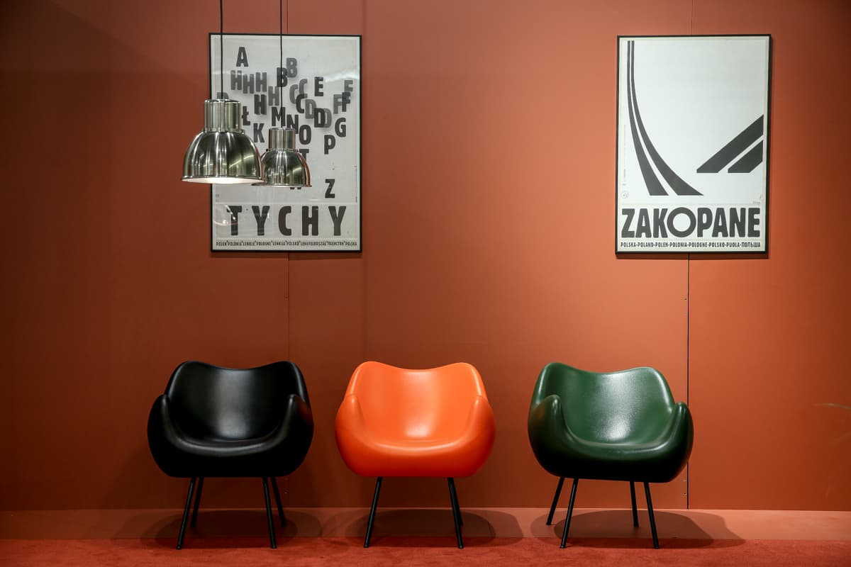 Fotel RM58 Matte czarny, proj. R. Modzelewski, VZÓR - 8585