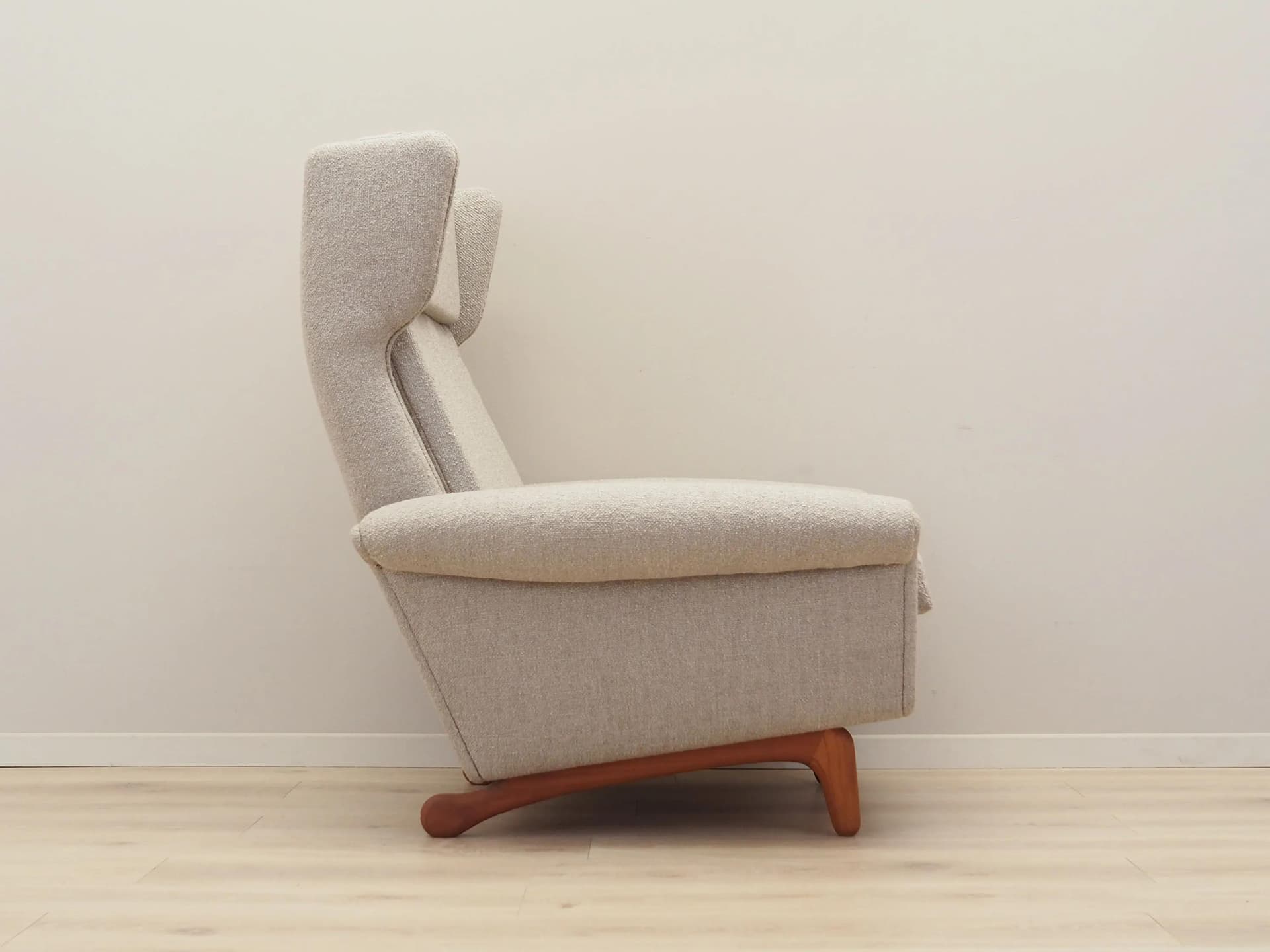 Armchair, beige boucle, teak, by A. Christiansen, Denmark, 1960s. - 34906