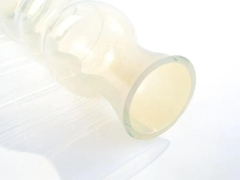 Wazon Bałwanek, szkło ivory white, proj. K. Krawczyk, Polska, lata 70. - 35004