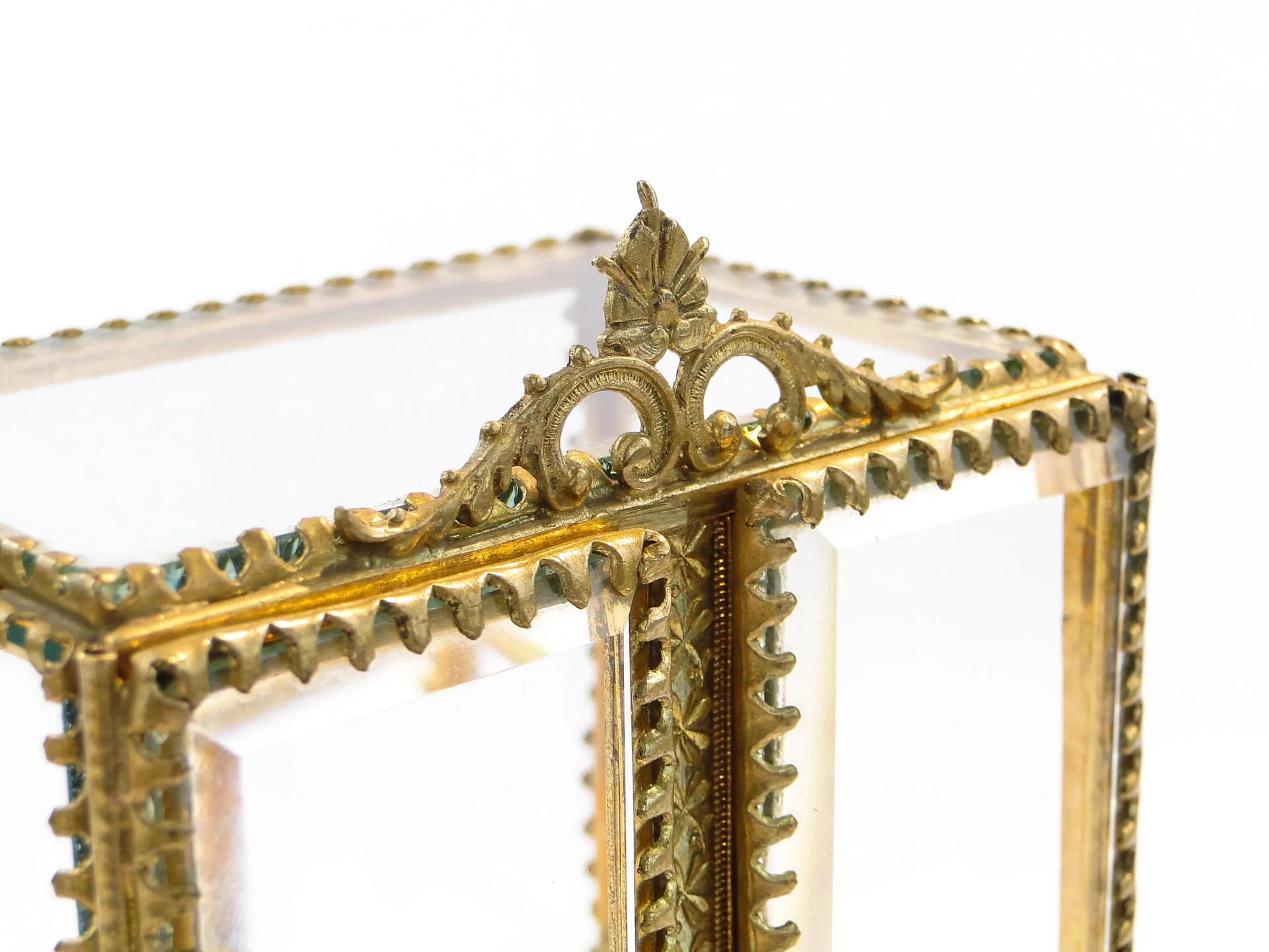 Szafka na biżuterię, kryształ transparentny, brąz złocony, Austria, XIX w. - 34992