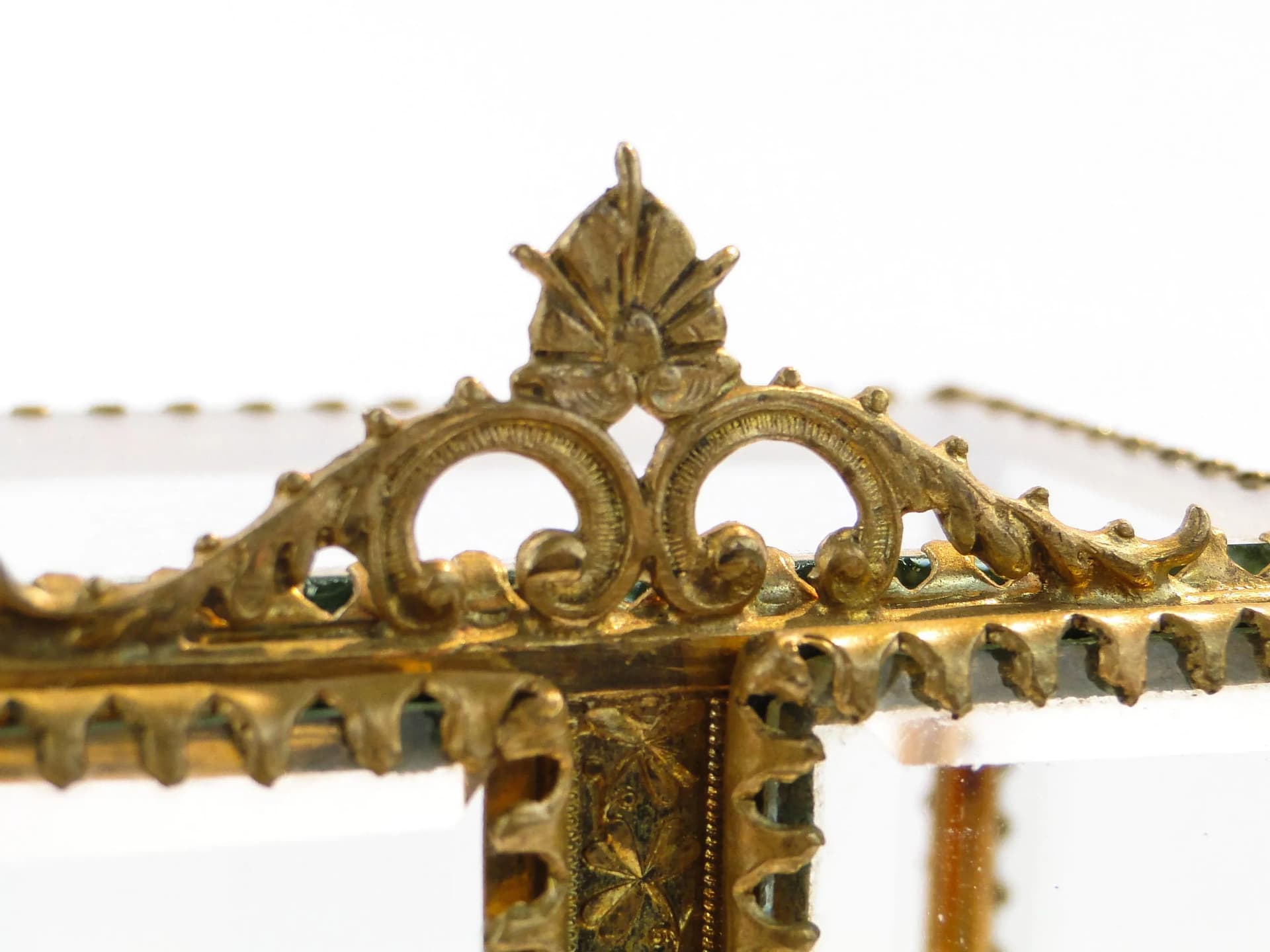 Szafka na biżuterię, kryształ transparentny, brąz złocony, Austria, XIX w. - 34997