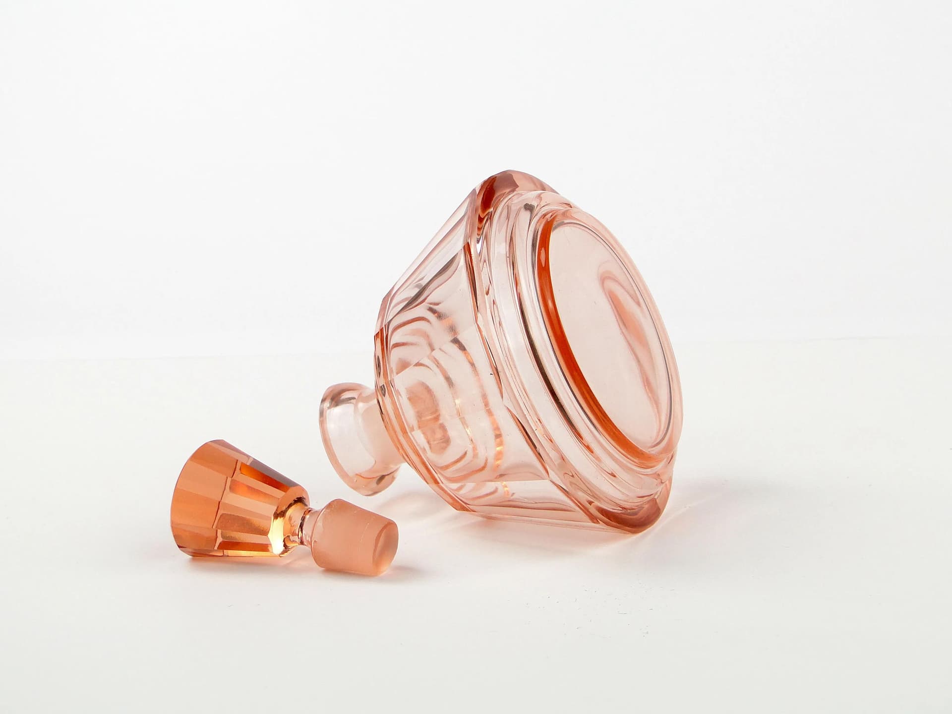 Flakon Art Deco, szkło kryształowe różowy, Czechy, lata 30. - 35202