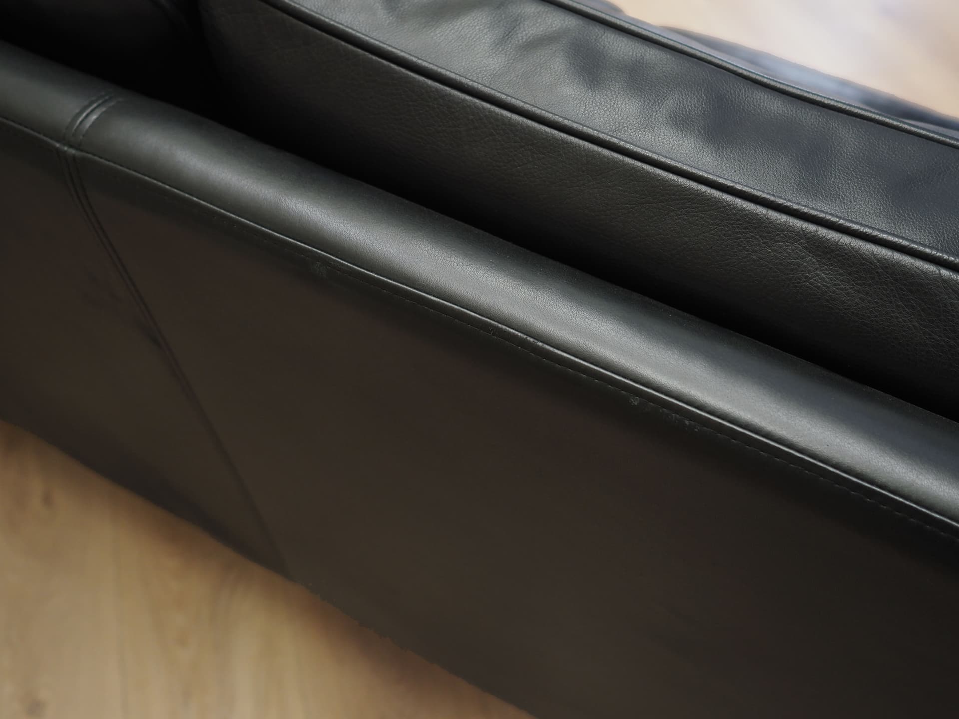 Sofa, skóra czarna, Dania, lata 70. - 63433