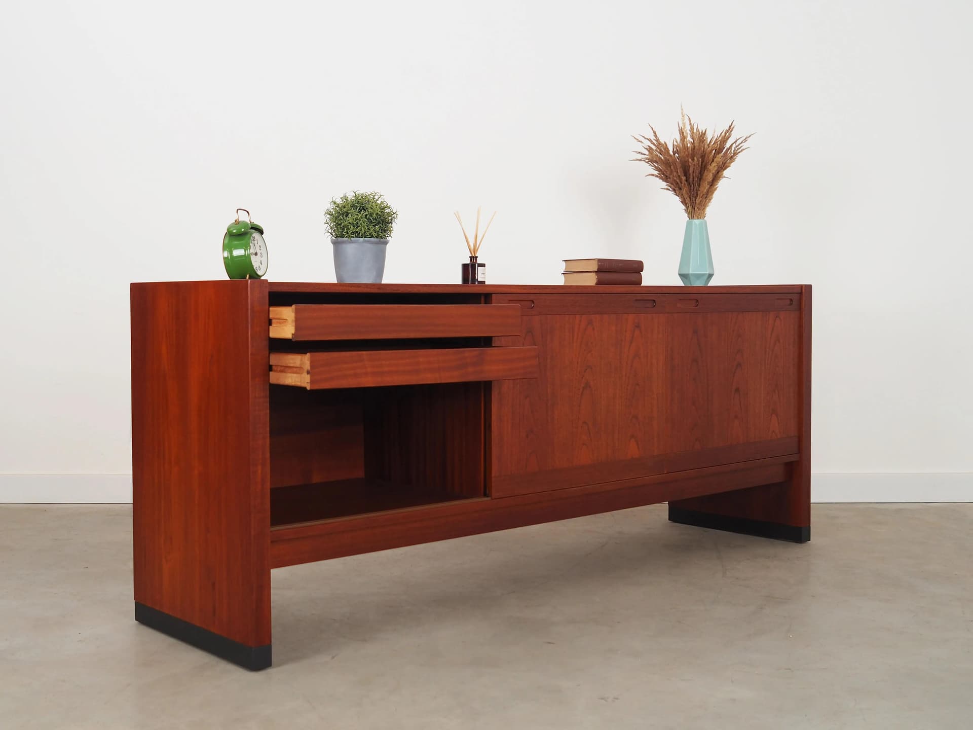 Sideboard, teak pomarańczowy, Skovby Møbelfabrik, Dania, lata 60. - 35493
