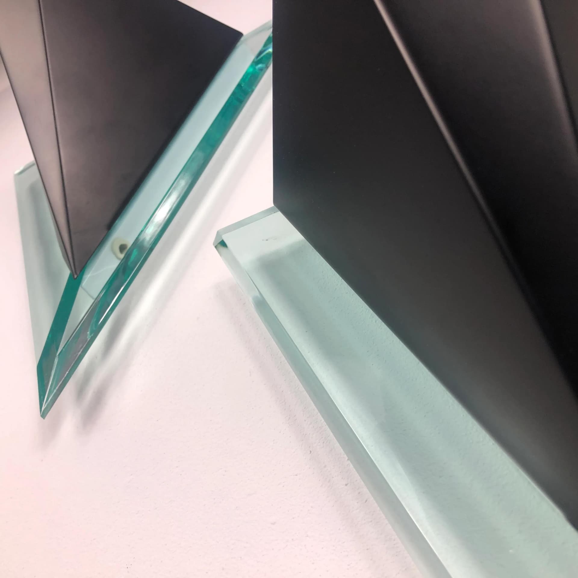 komplet kinkietów postmodernistycznych, metal czarny, akryl transparentny, Niemcy, lata 90. - 35286