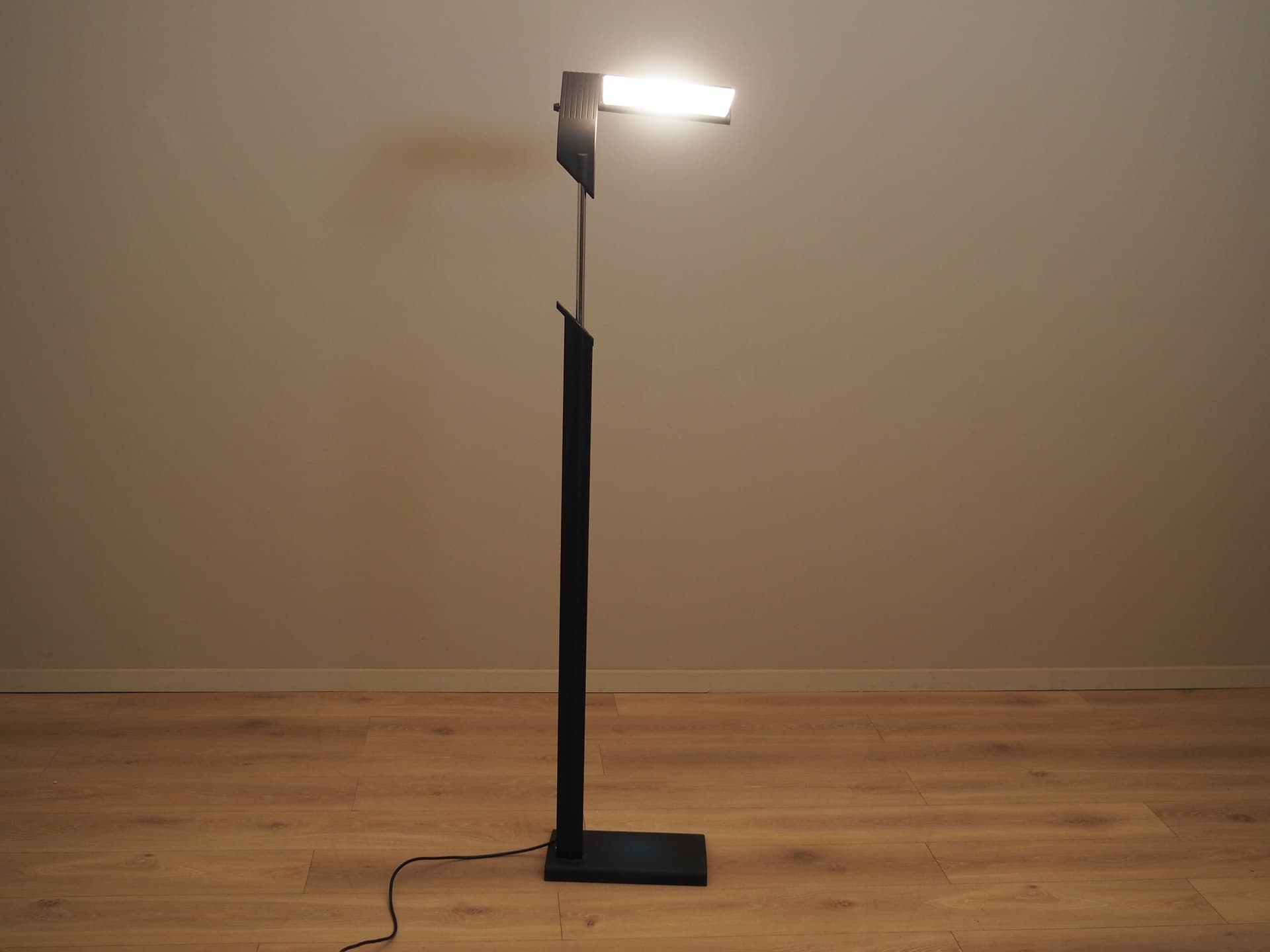 Floor lamp, black metal, glass, Italy, 1990s. - 63418