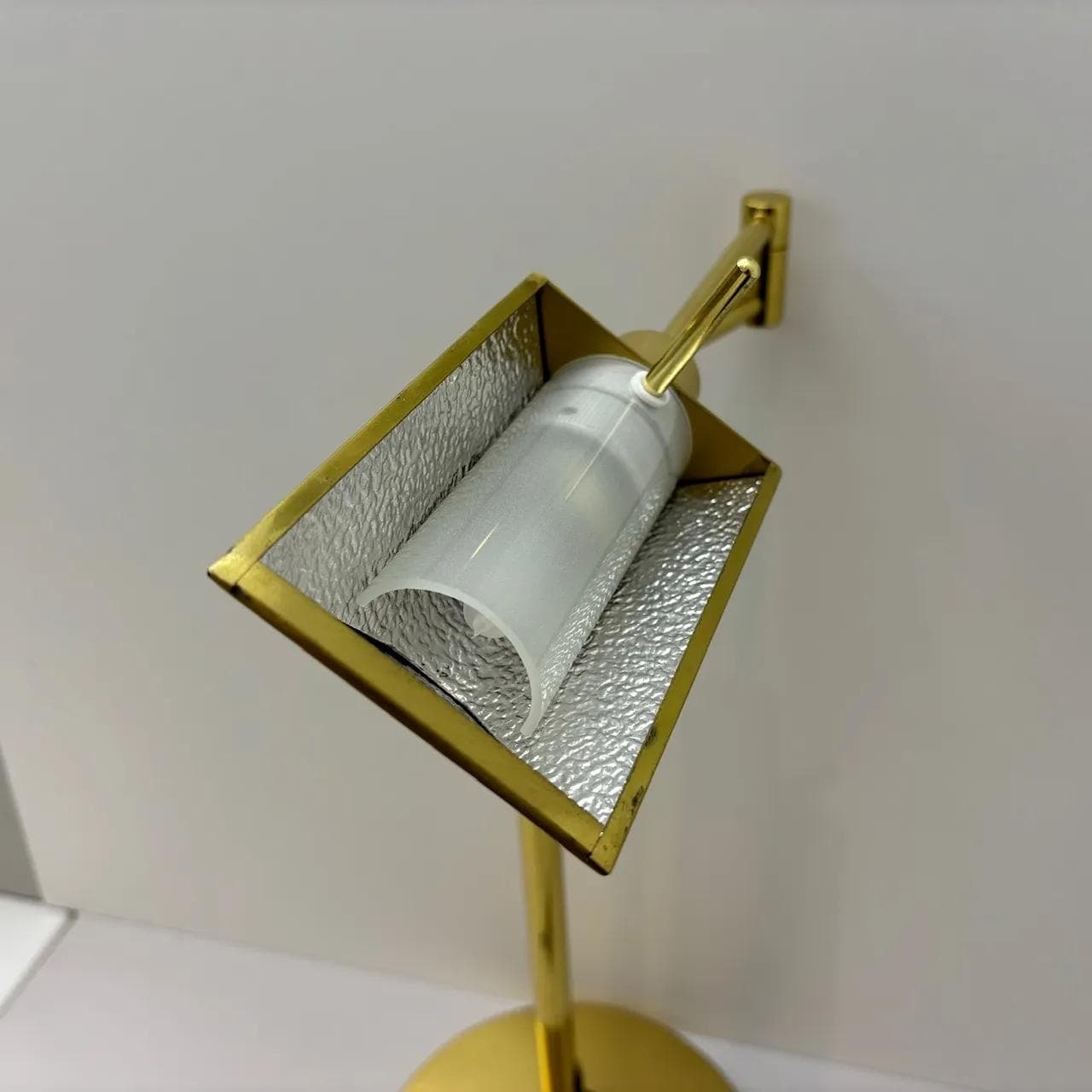 Lampa stołowa, mosiądz złoty, Holtkotter, Niemcy, lata 90. - 35505