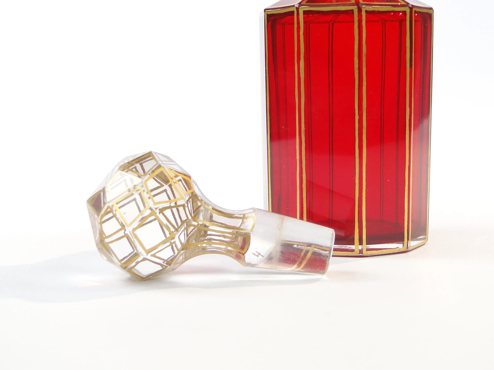 Decanter Napoleon III, ruby glass, gilt, Baccarat, France, c. 1900 - 35738